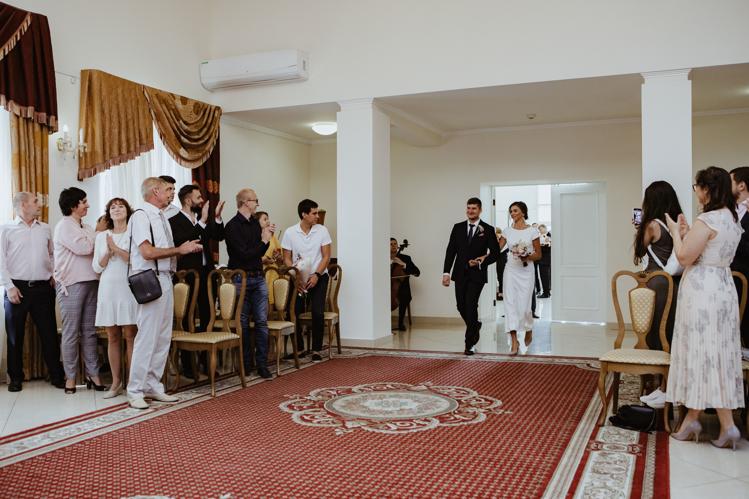 Алёна и Артём. Фотограф Игнат Купряшин