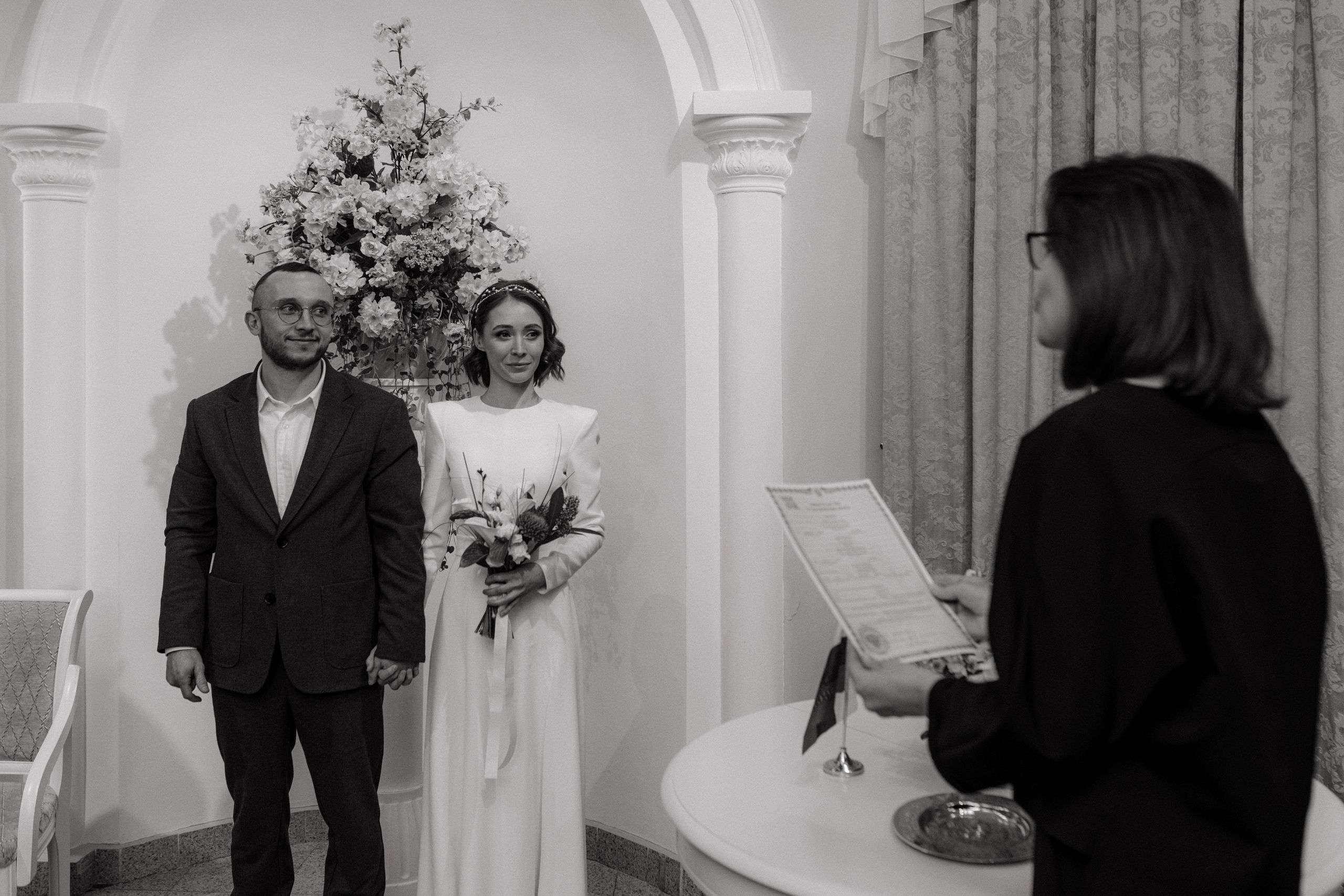 Регистрация Анастасии и Никиты — Краеведческий музей. Свадебный фотограф Екатеринбург/Челябинск — Любовь Волохова