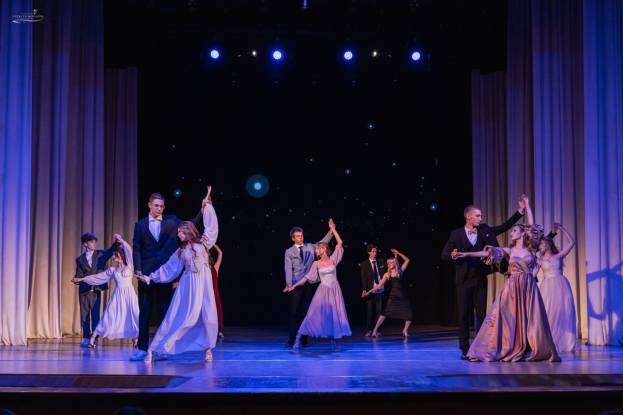 Школьный фотограф в Дубне Талдоме Кимрах. Свадебный фотограф в Дубне Алексей Фонарёв