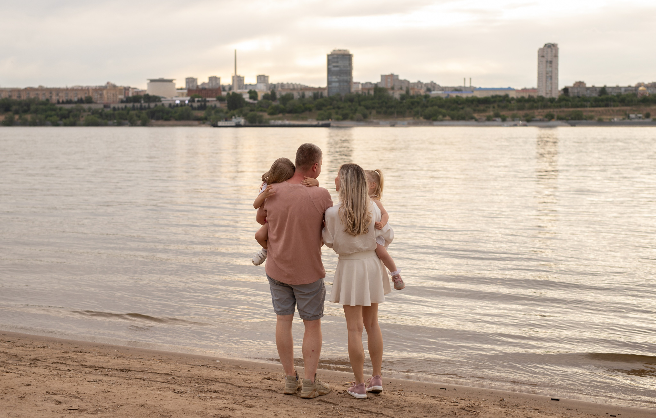 Портфолио семейная съемка Волгоград Волжский. Фотограф новорождённых Волгоград Волжский Дарья Рыскаль