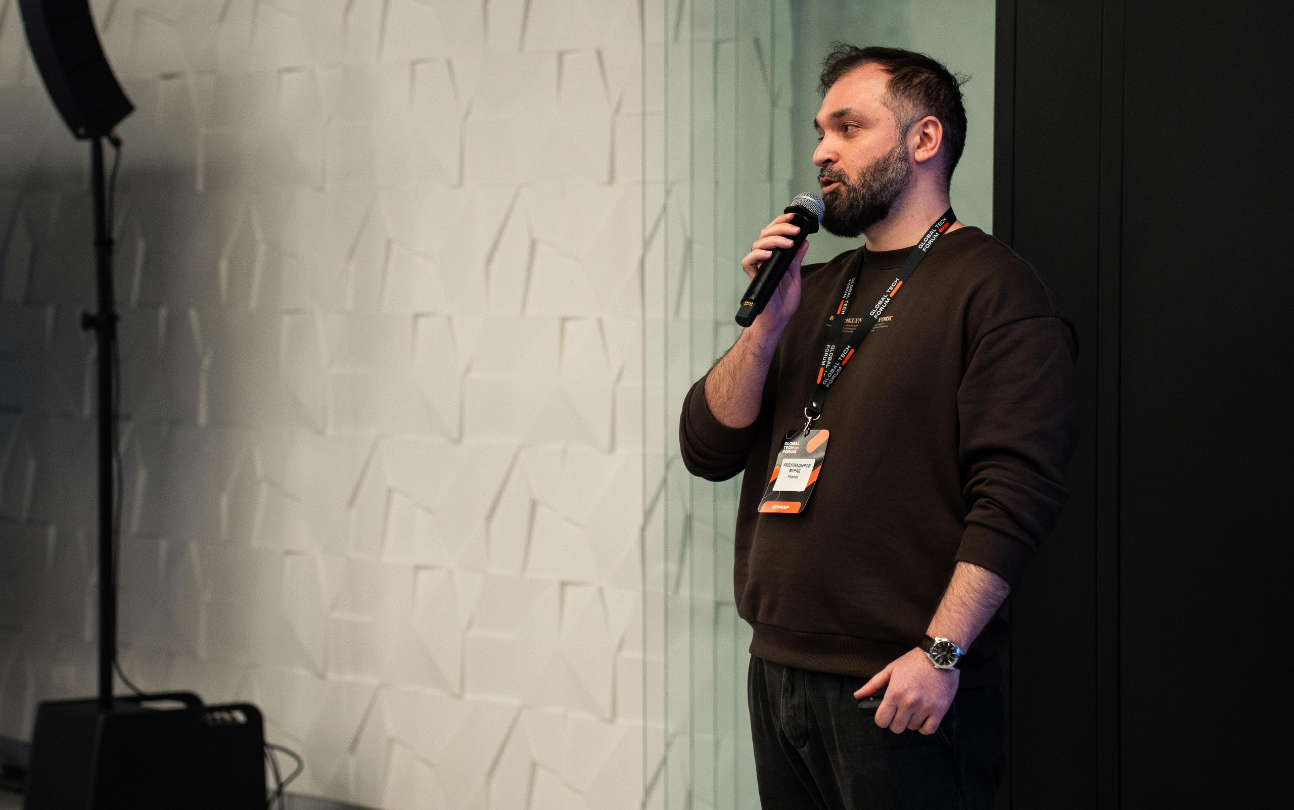 Global Tech Forum 27.03.2026. Коммерческий и художественный фотограф и видеограф в Москве Арсений Тургенев