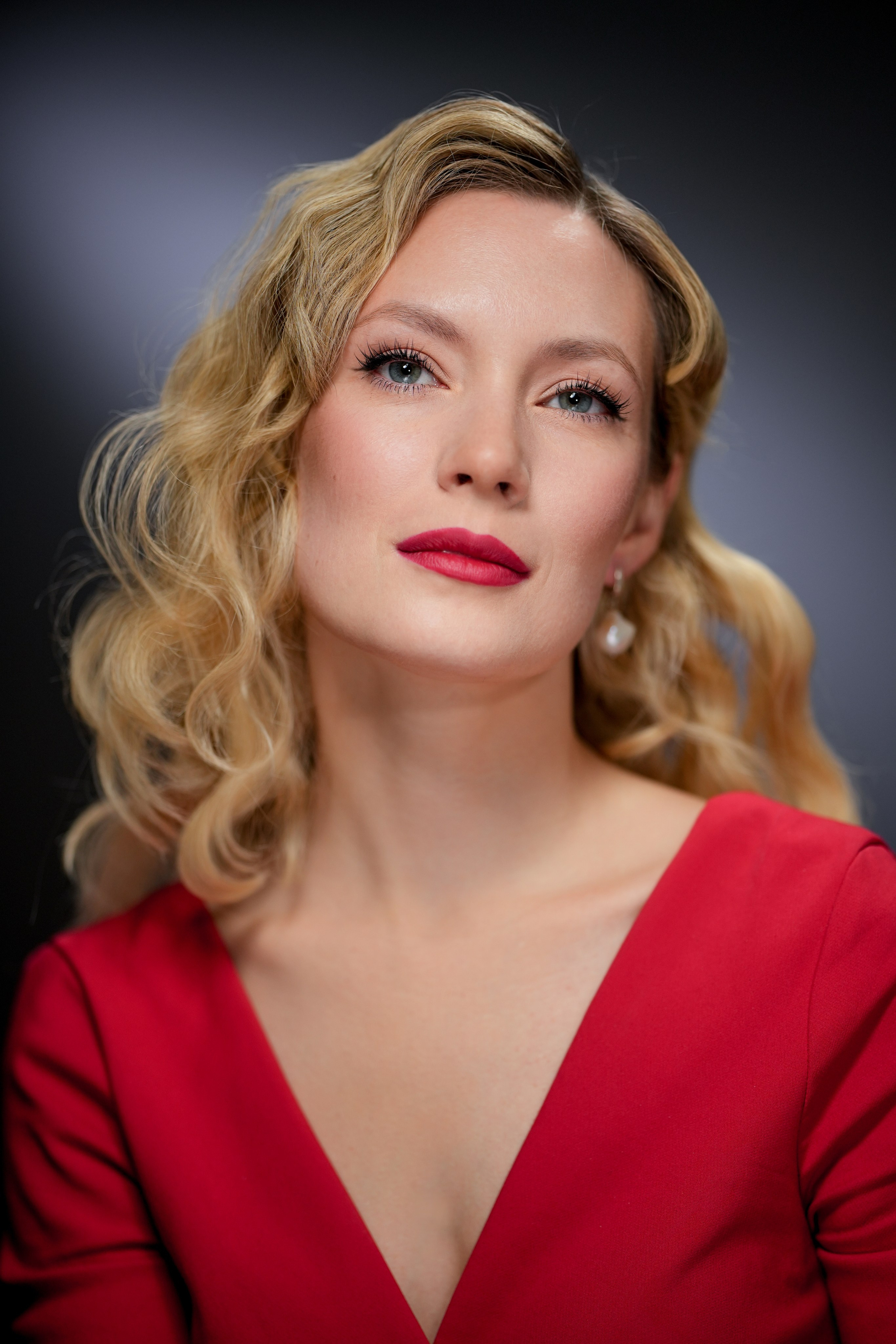 Актриса Зоя Дамье. Портретная съемка в Москве, студийный фотограф Игорь Фомин