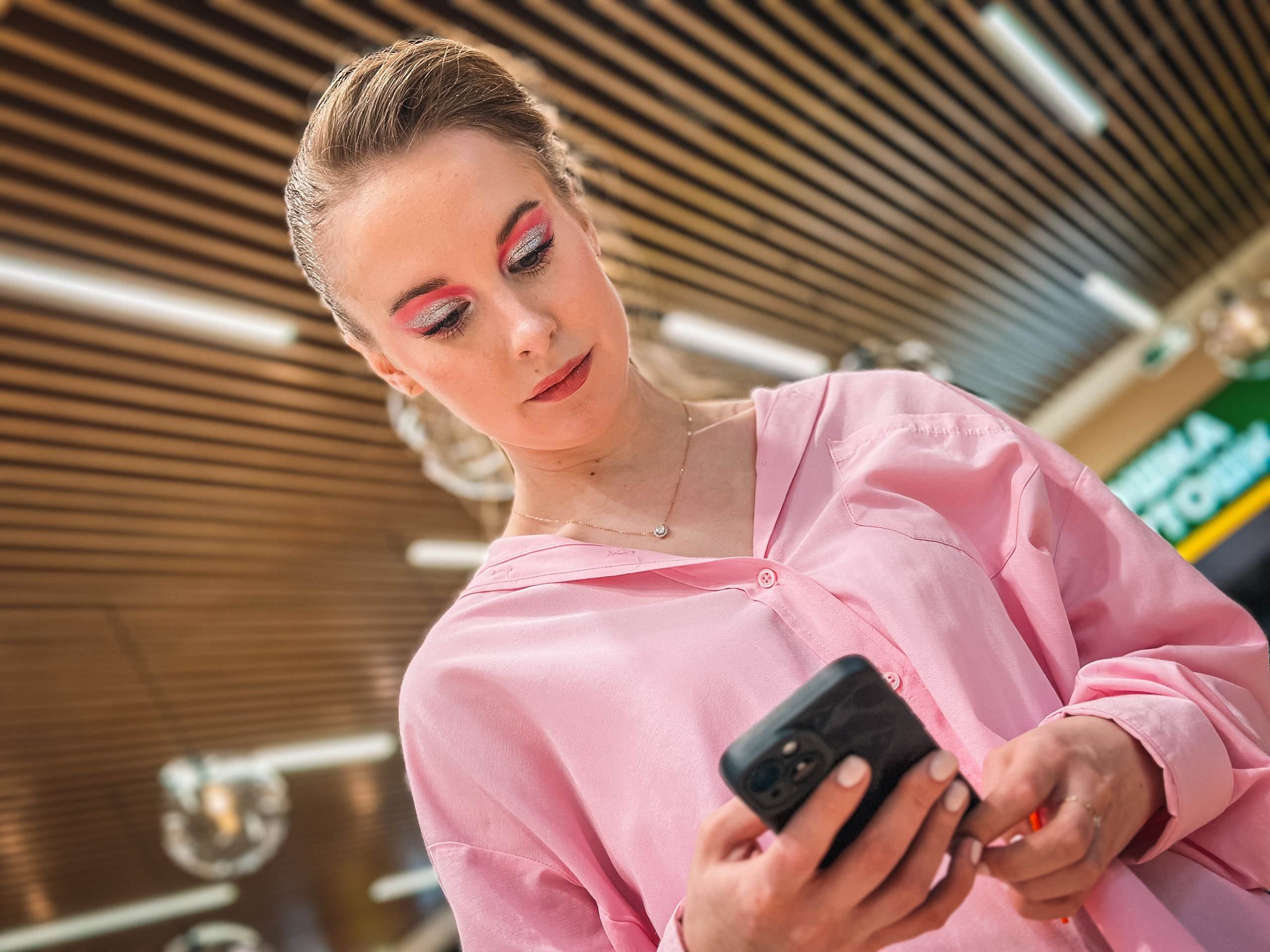 Фотосессия Юлии в ТРЦ Гудвин. Твой фотограф и видеограф в Тюмени — Сергей Бизин