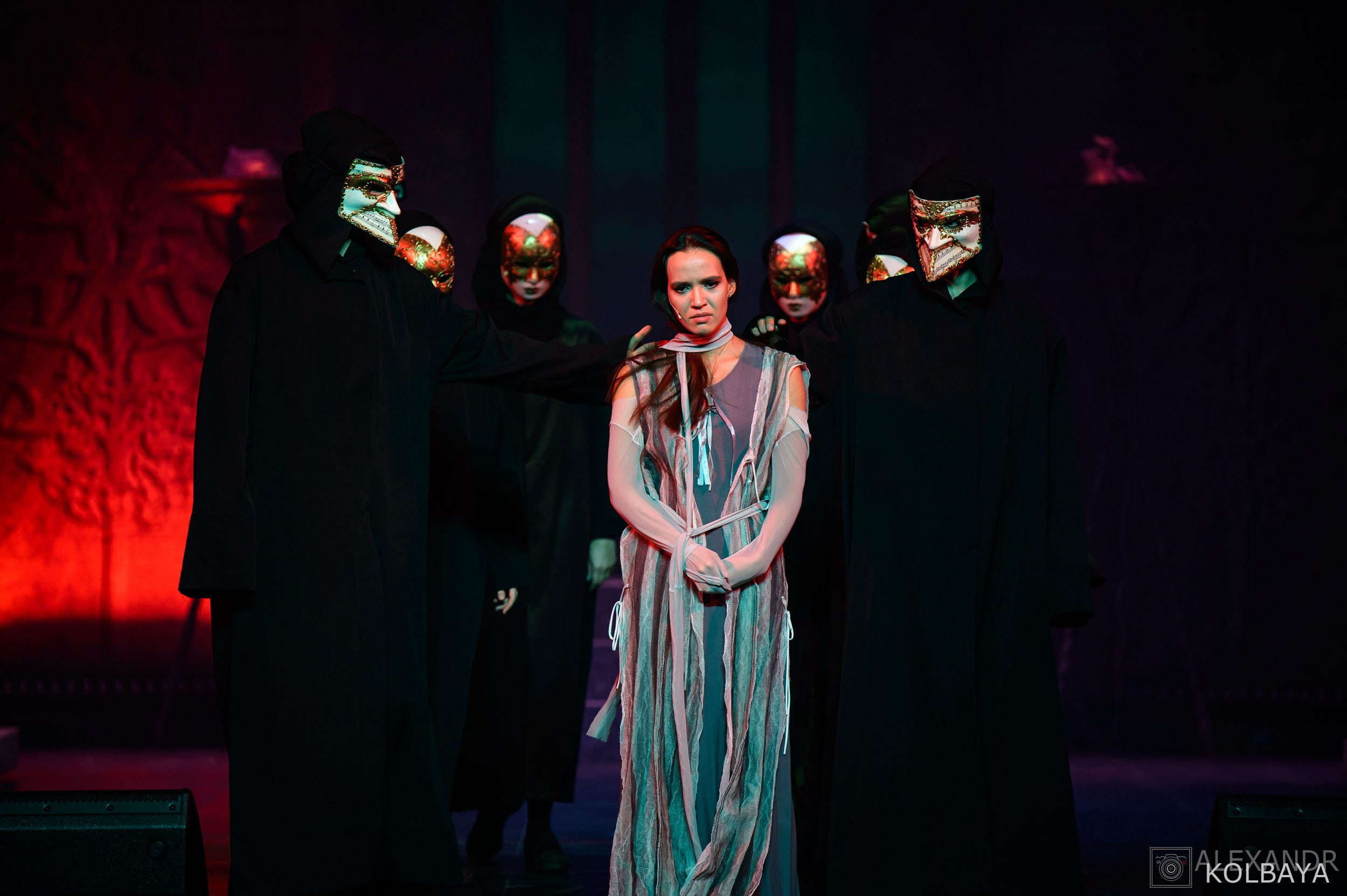 Опасные связи. Концертный и театральный репортажный фотограф в Москве Александр Колбая