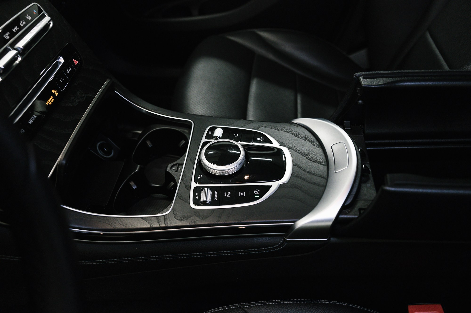 Mercedes-Benz GLC 250 2.0 4MATIC 9G-Tronic (211 л. с.). Автосалон «Х-Авто»