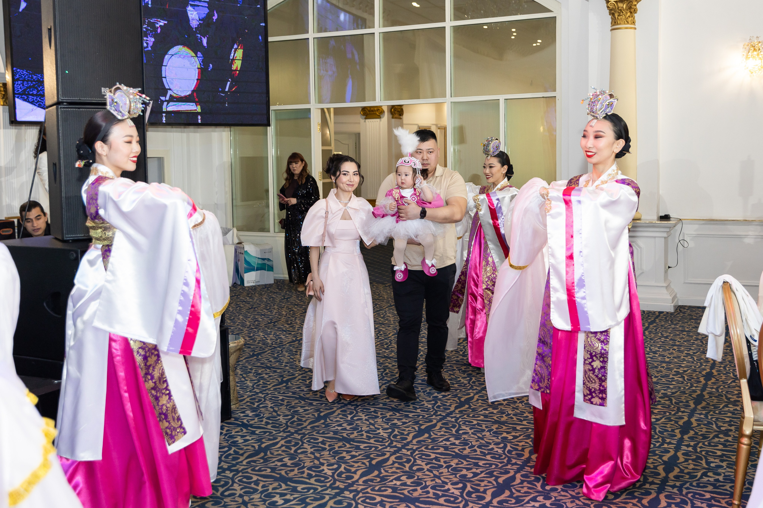 Корейские годики | Столик. Фото и видеосъемка в Алматы