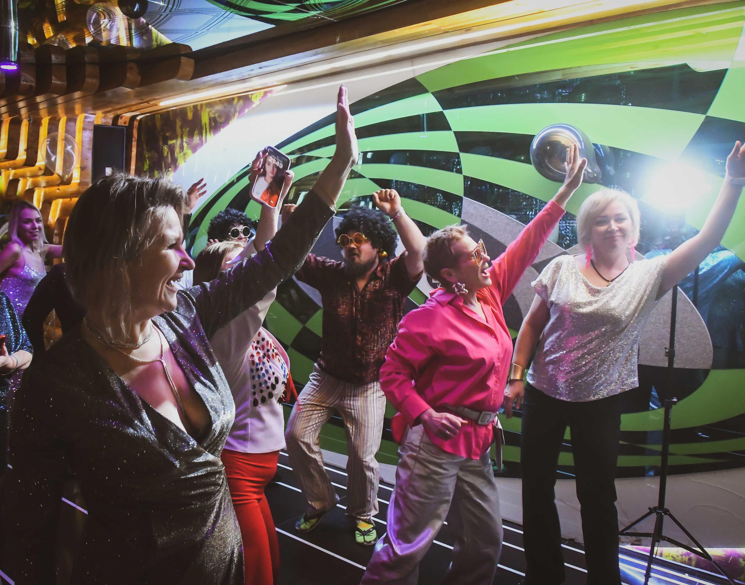 Свидетели дискотеки 80х. Репортажный и детский фотограф в Новосибирске