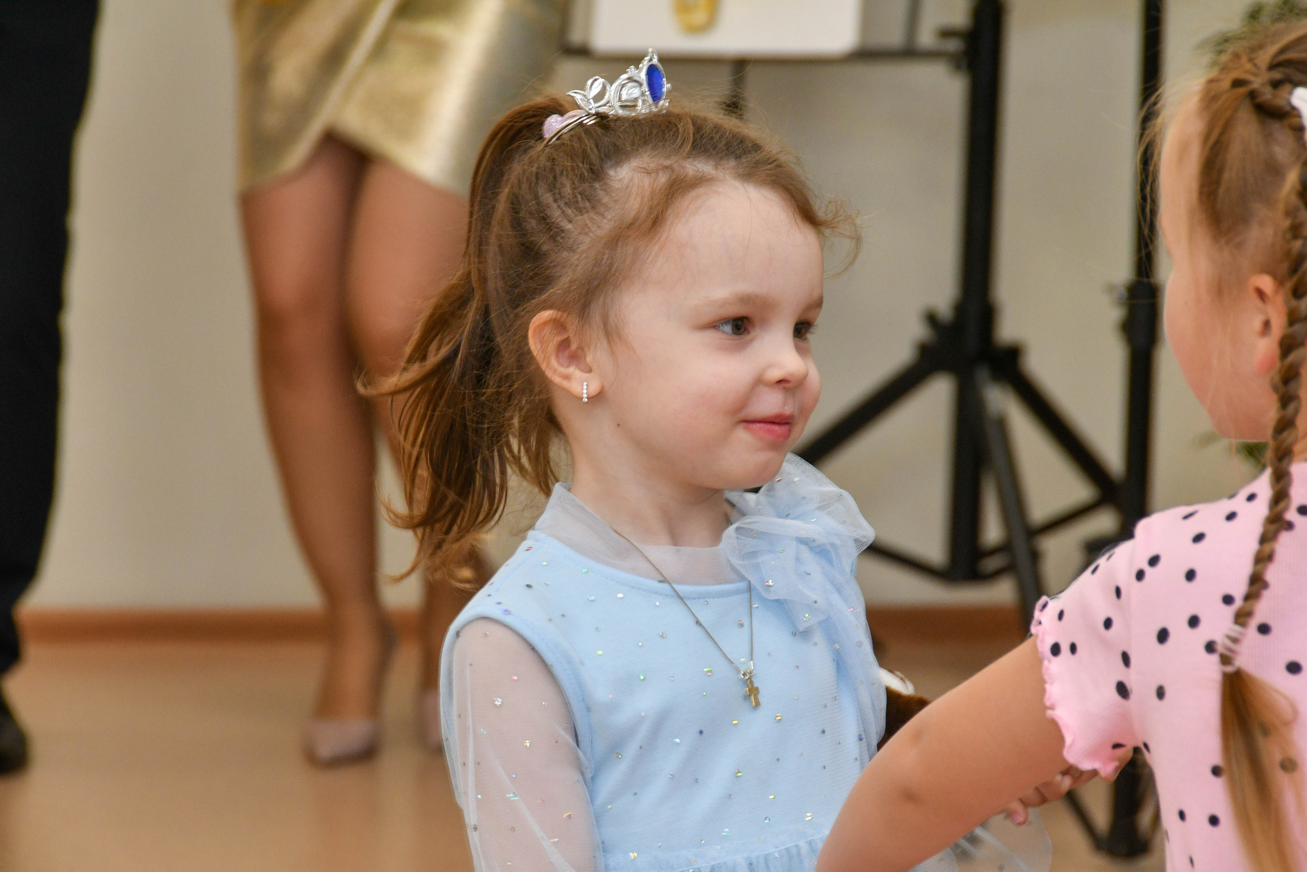 2023 г. День дошкольного работника и прогулка. Репортажный и детский фотограф в Новосибирске