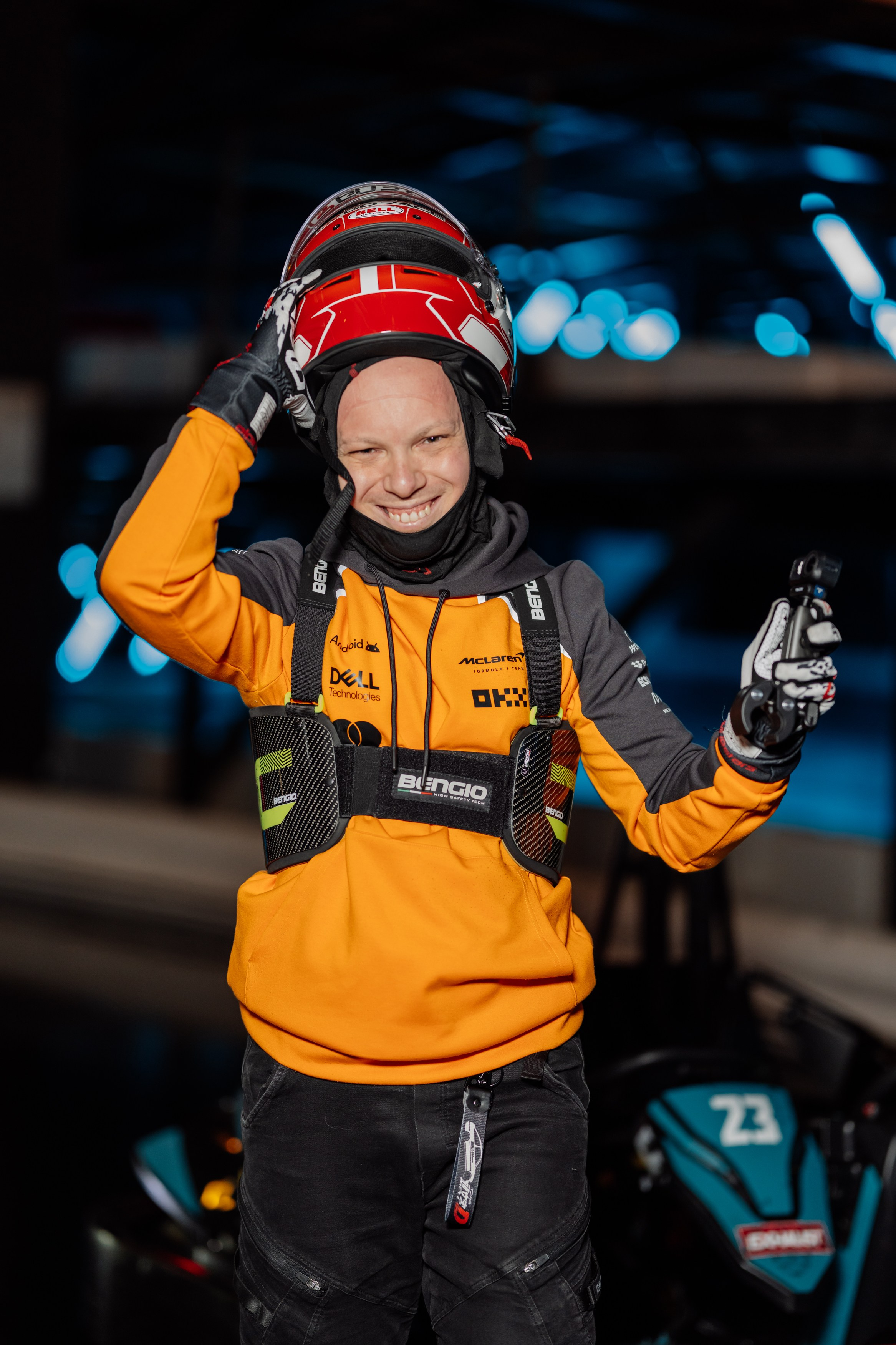 индивидуальная фотосессия спортсмена на автосоревнованиях 