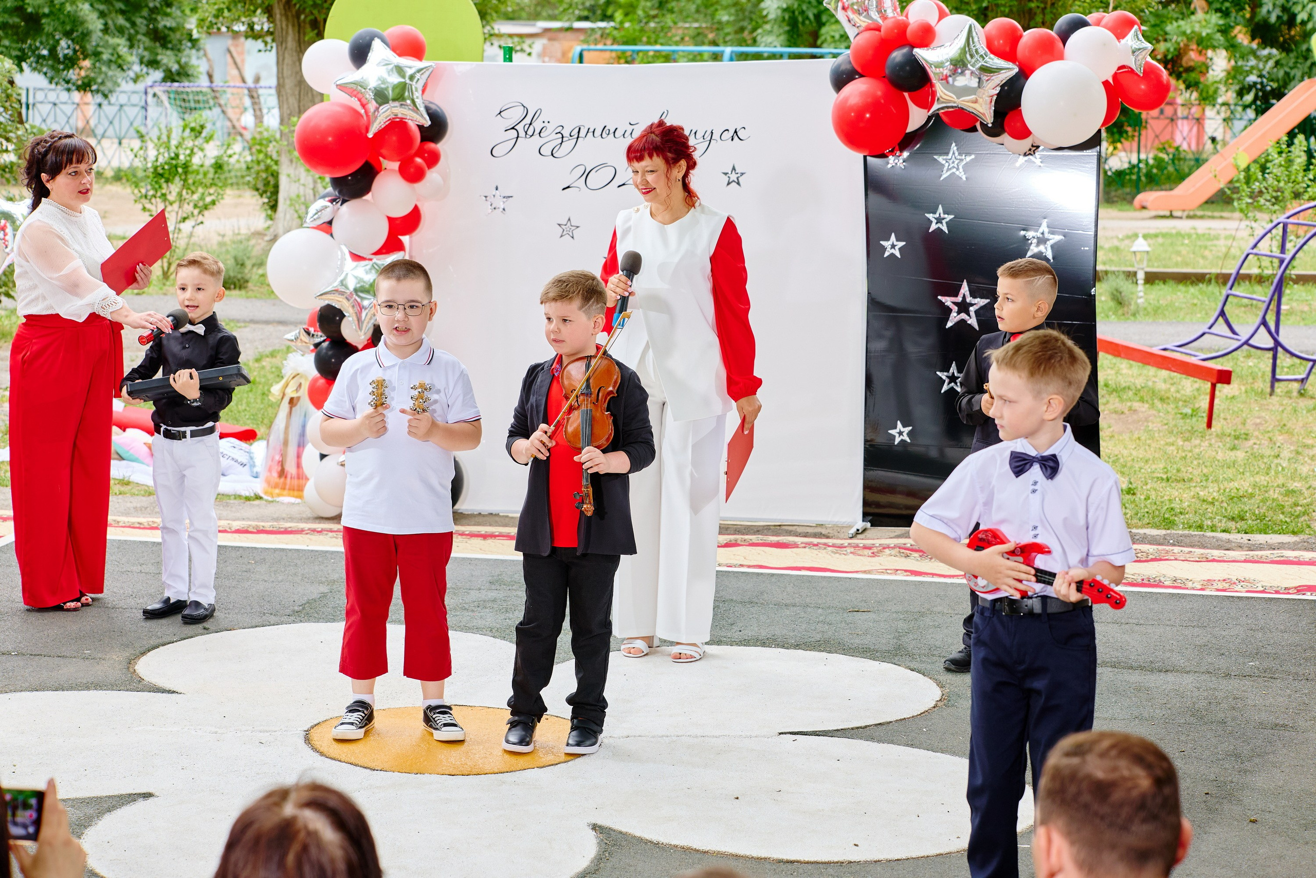 Выпускной 45 сад. Фотограф Выпускные альбомы Таганрог Сергей Коробченко