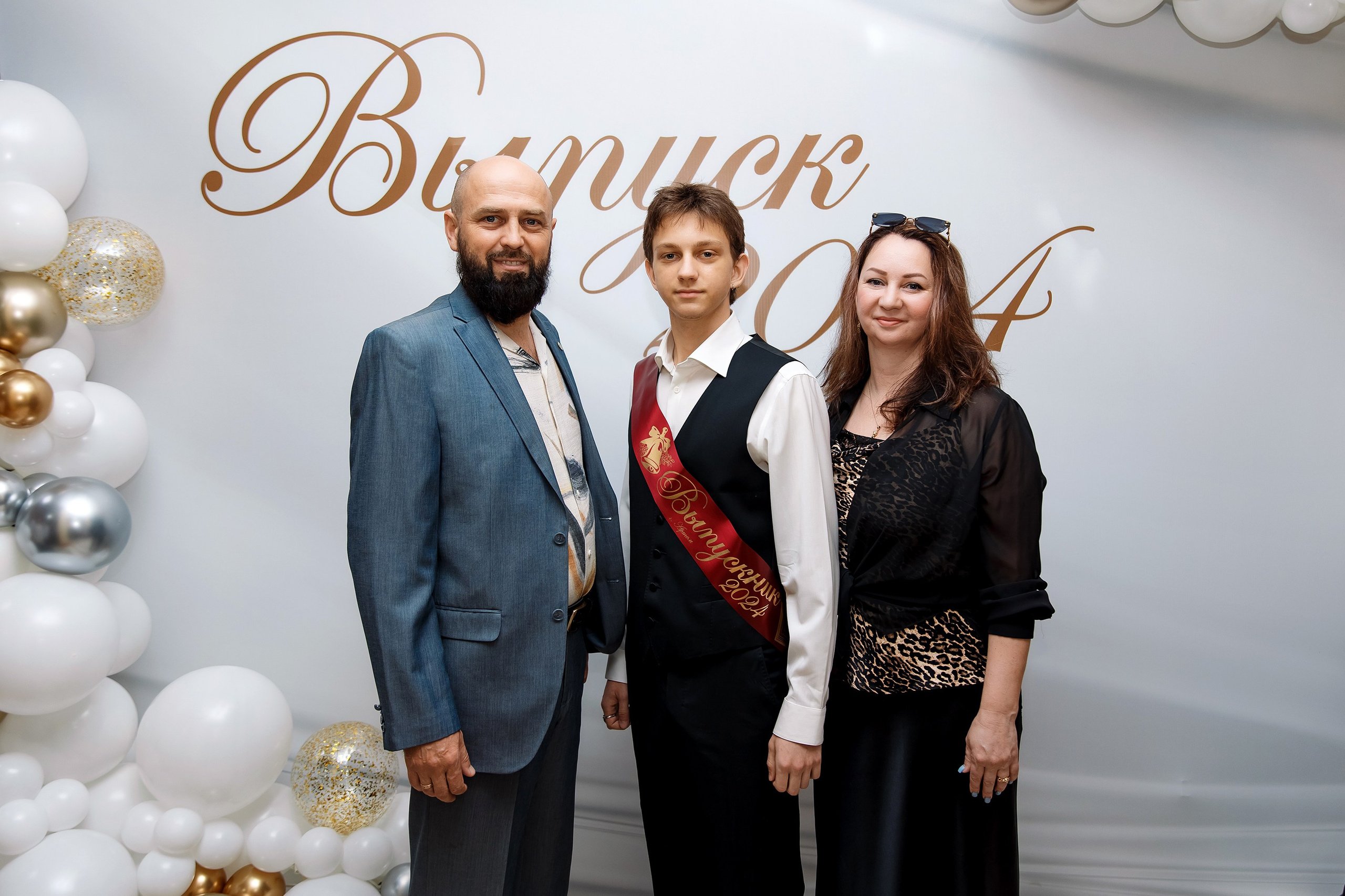 11 класс Последний звонок. Фотограф Любовь Корниенко, Примоский край