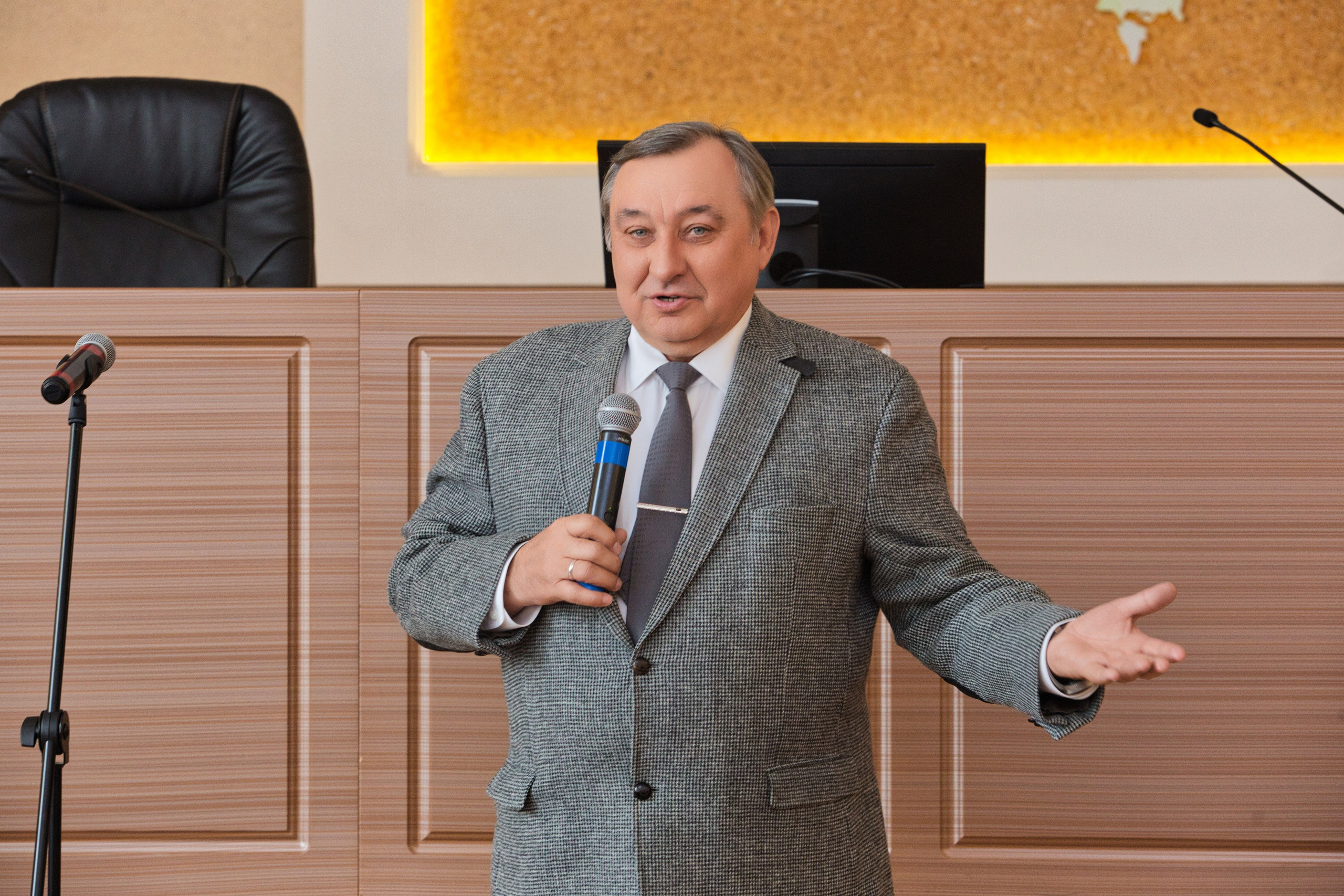 БИЗНЕС ПОРТРЕТЫ: мужские, женские, групповые. Портретный, свадебный, репортажный фотограф во Владивостоке Юлиана Джули Фокс