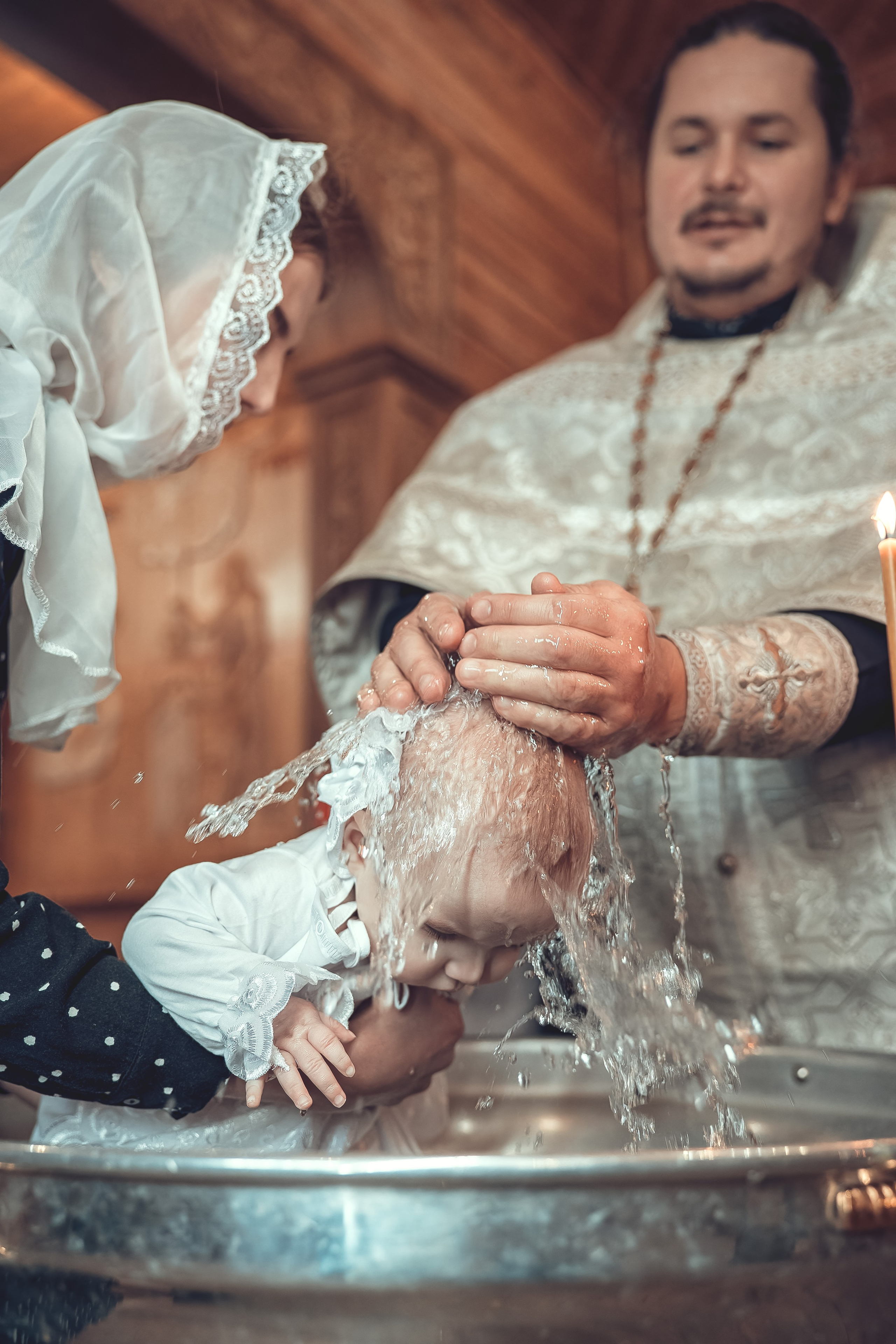 Таинства Крещения и Венчания в Старом Осколе. Фотостудия для новорожденных в Старом Осколе Гильфановых Юрия и Ольги