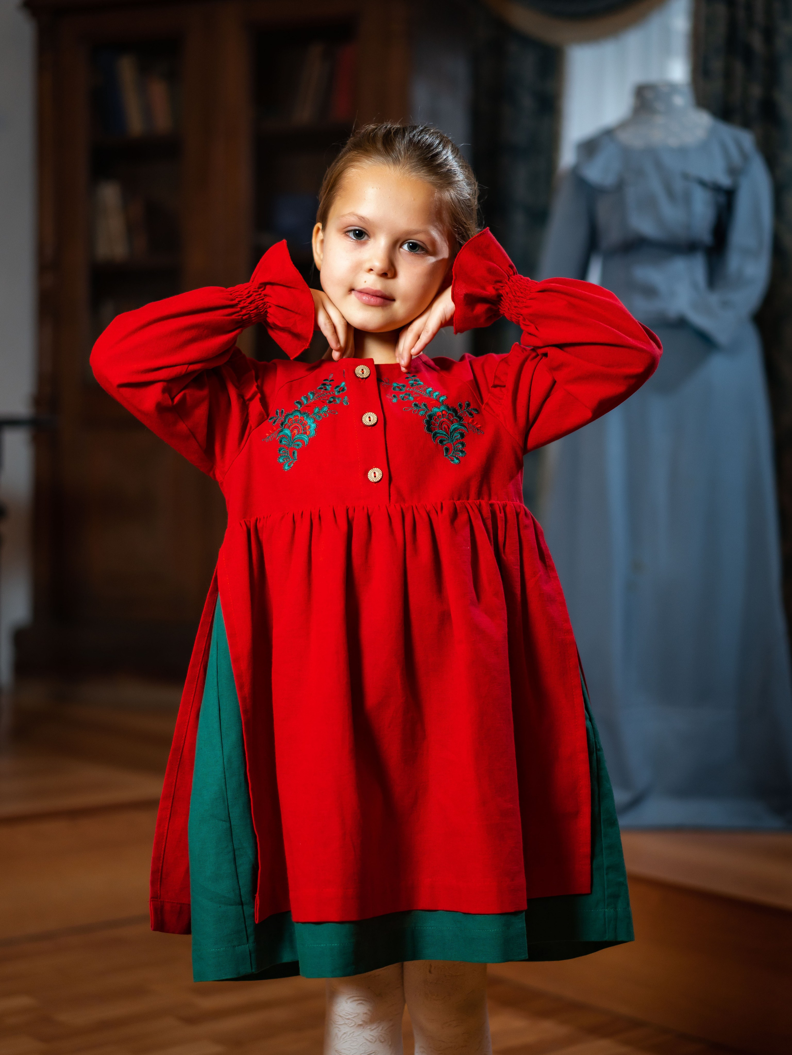 Показ одежды в рамках выставки «105. Лучшее». Фотограф Москва