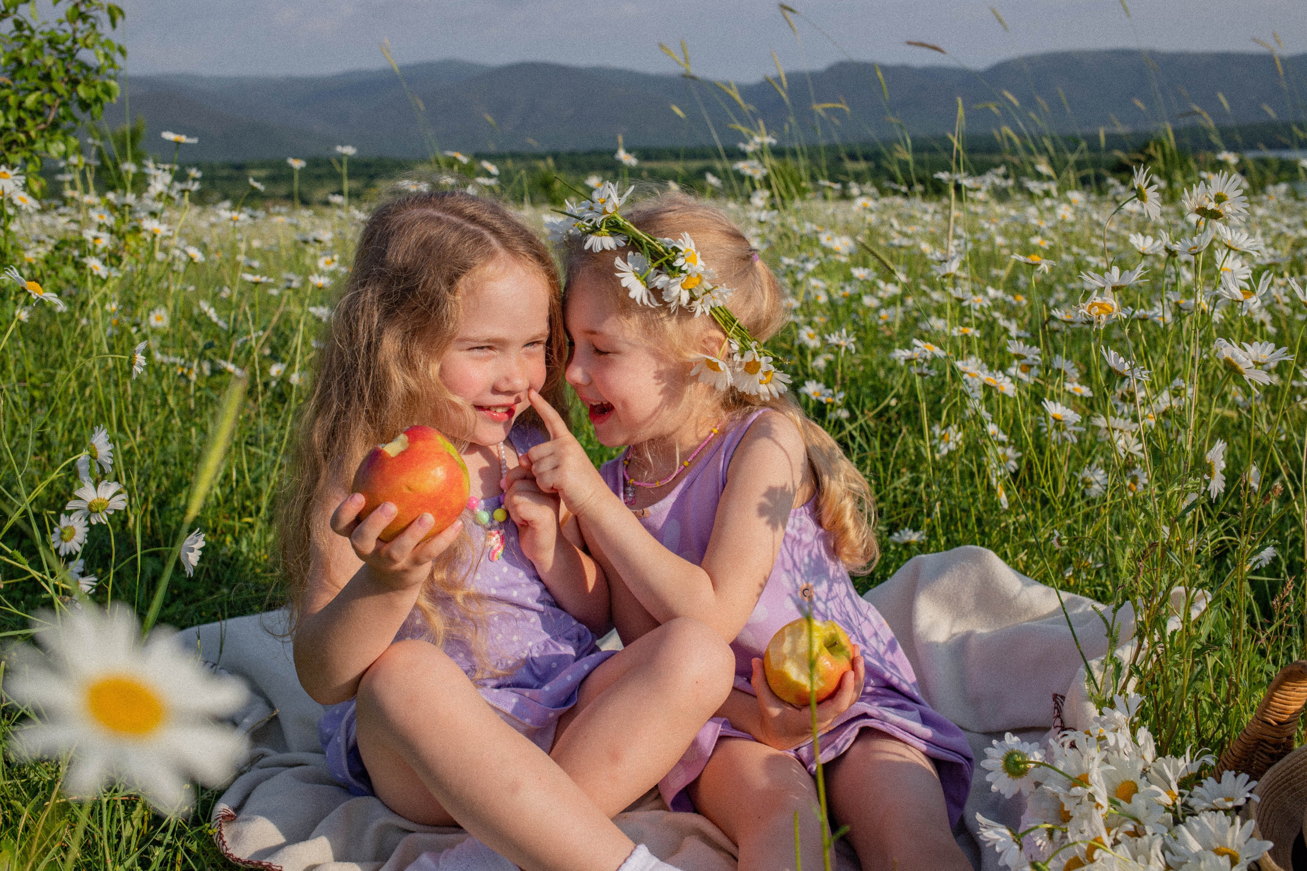 Подруги. Фотограф Немазенко Ольга