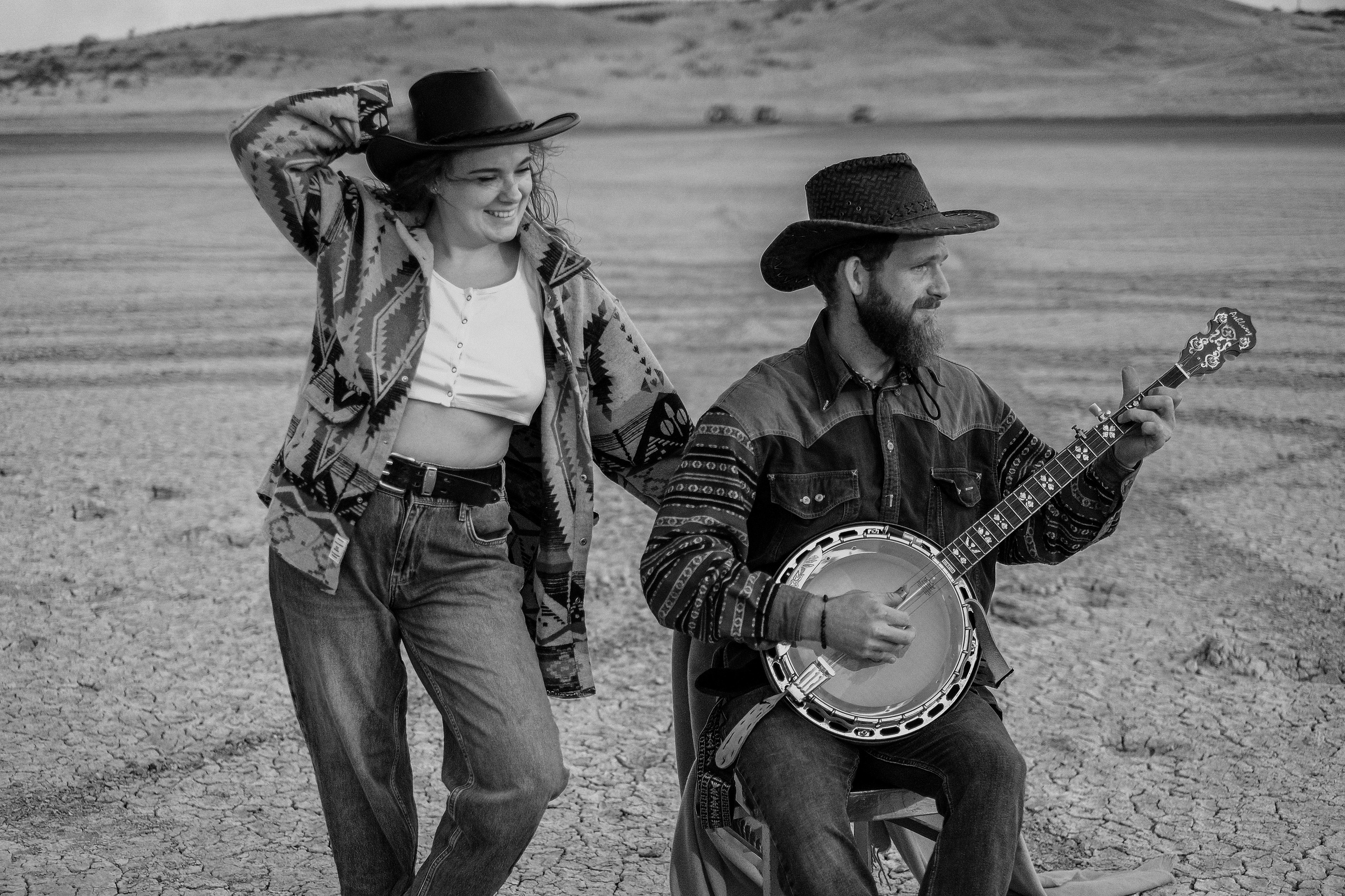 История любви. Дикий запад, ковбойские фильм, лихие ребята, прошлые века, wild west. Профессиональная фотосъемка в Крыму. Натуральные эмоции и живые кадры. Забронируйте дату прямо сейчас!