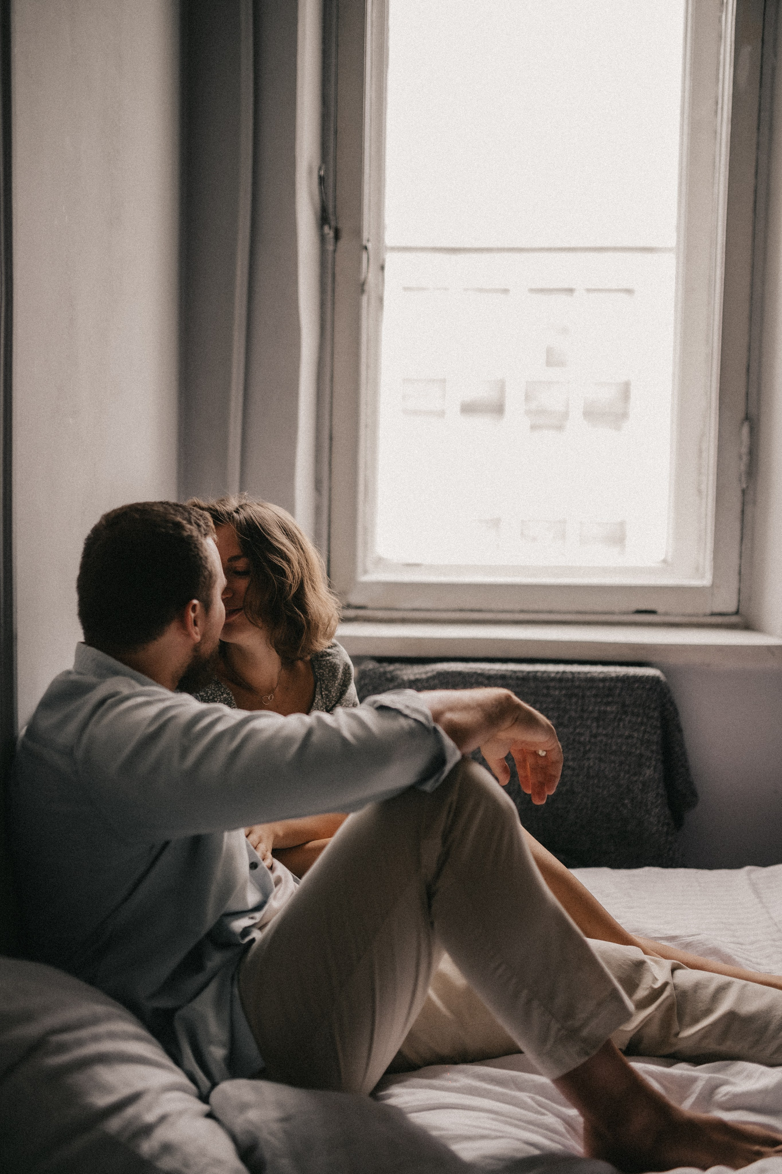 Лавстори в питерской студии. Семейный и свадебный lifestyle-фотограф в Москве Мария Петрова