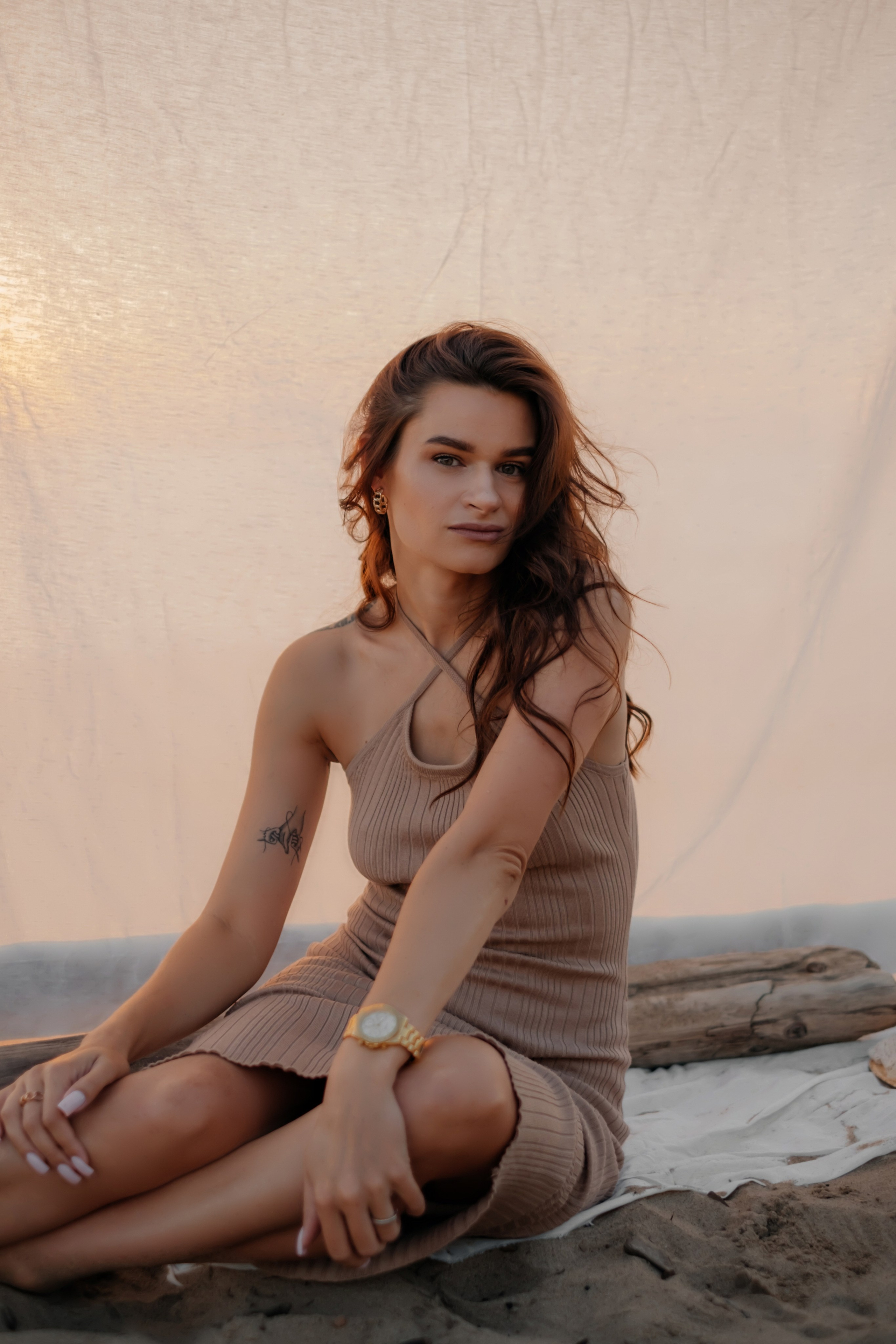 Катя с дочками на берегу. Фотограф в Новосибирске Диана Ильиных