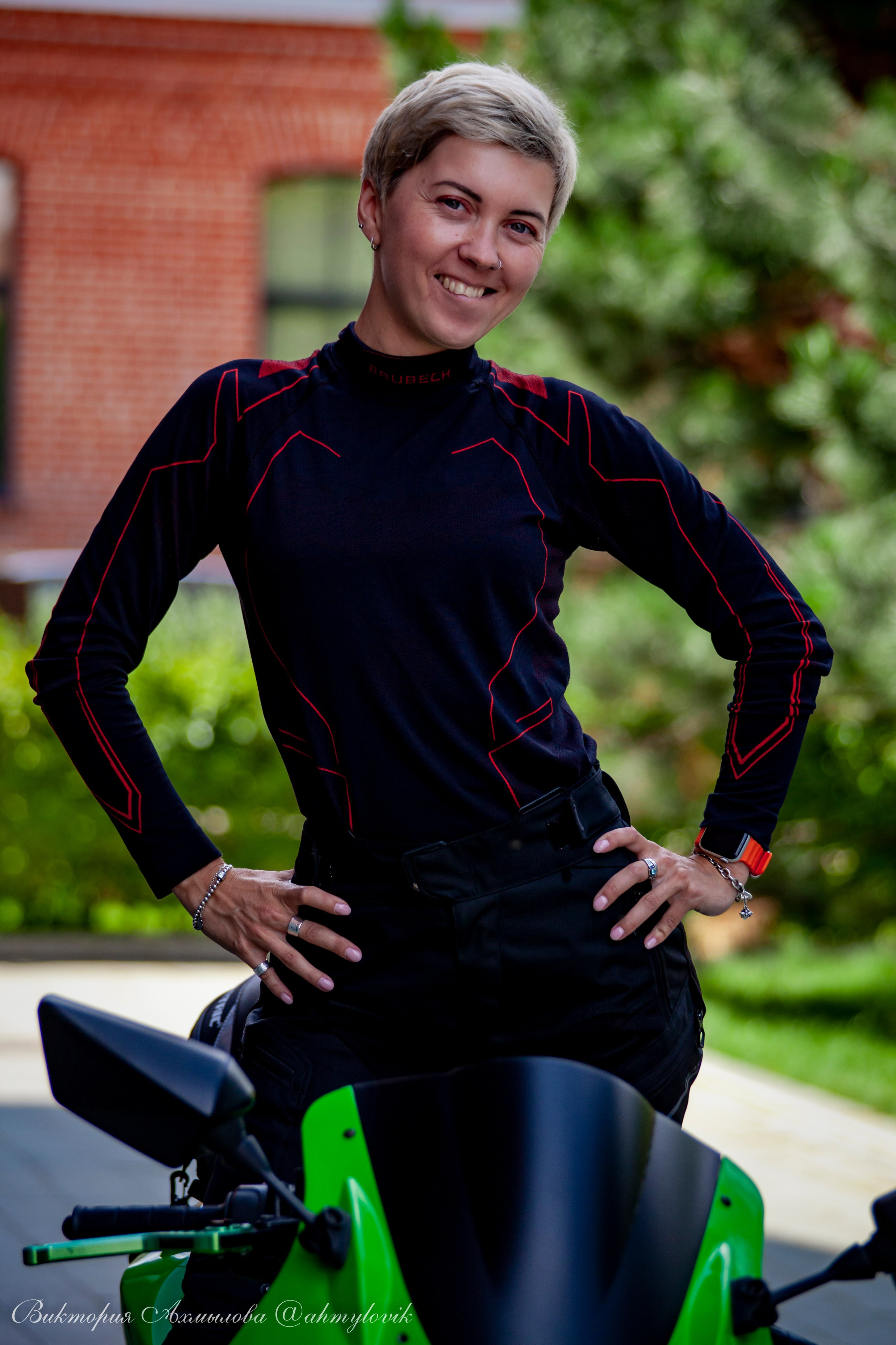 Аня и Гринч (Kawasaki Ninja 250). Виктория Ахмылова. Фотограф в Москве