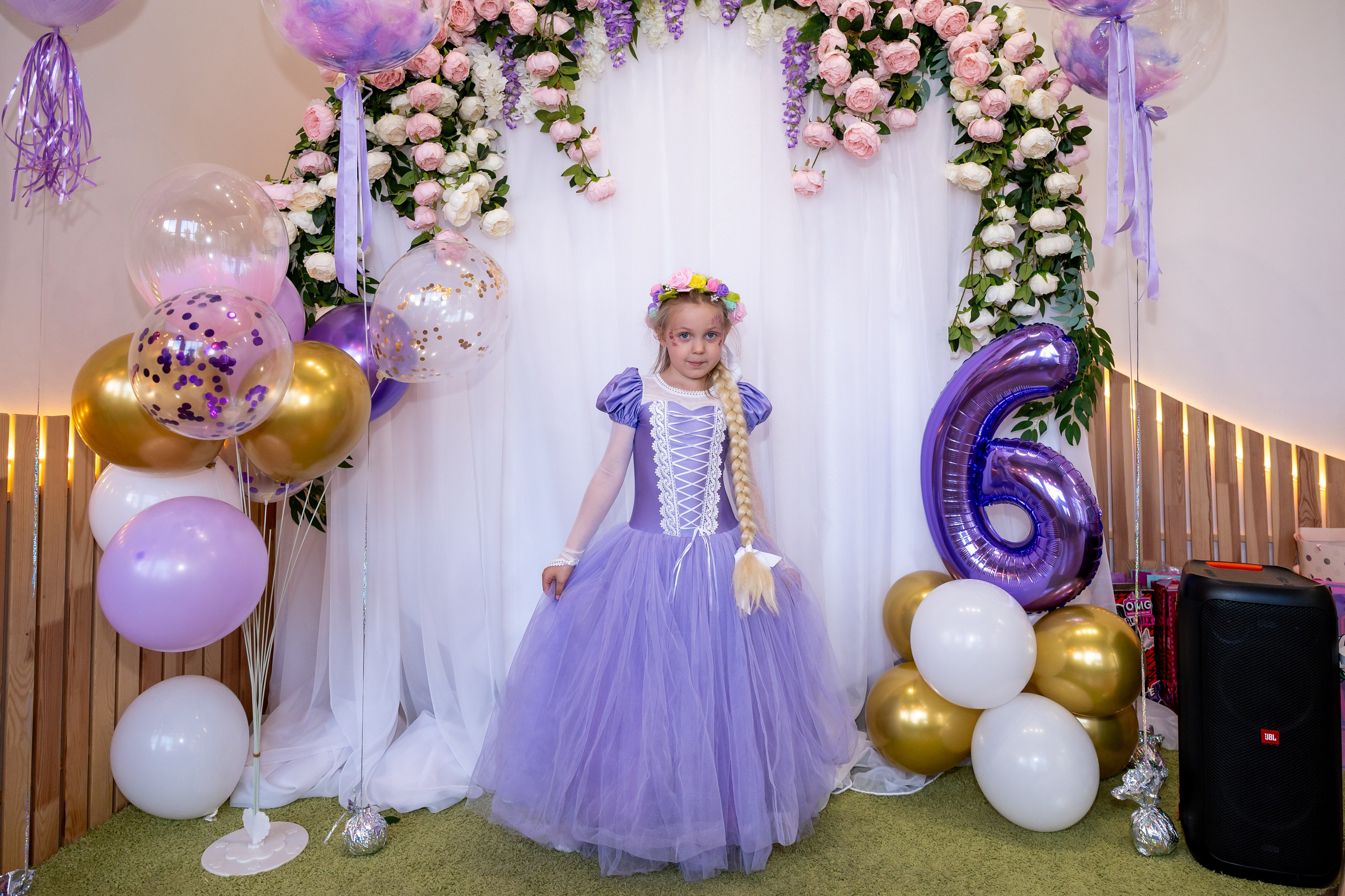 ДР в лофте с фокусником