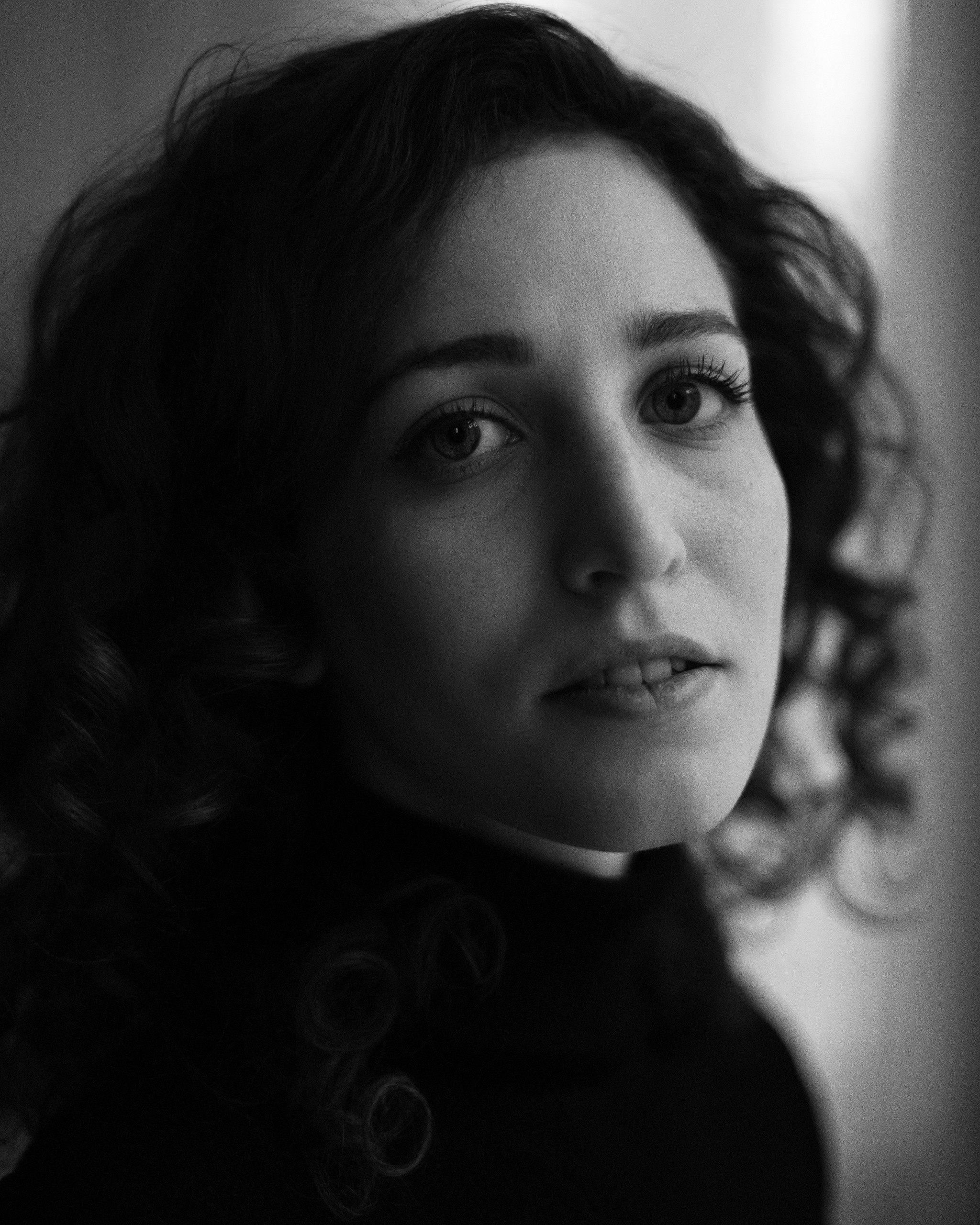 Творческая съемка женского портрета. Портретный фотограф Белград Матвей Кармаков