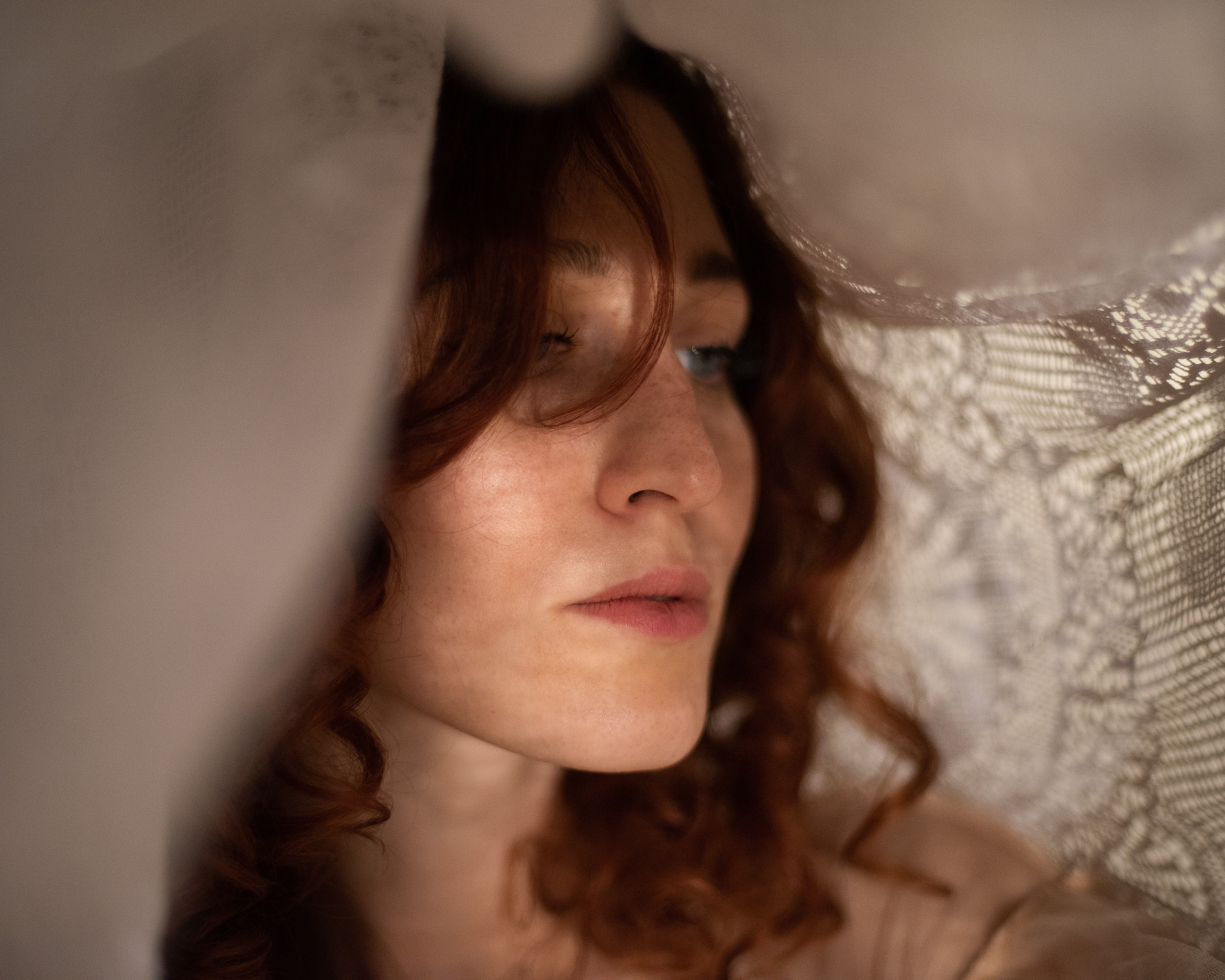 Творческая съемка женского портрета. Портретный фотограф Белград Матвей Кармаков