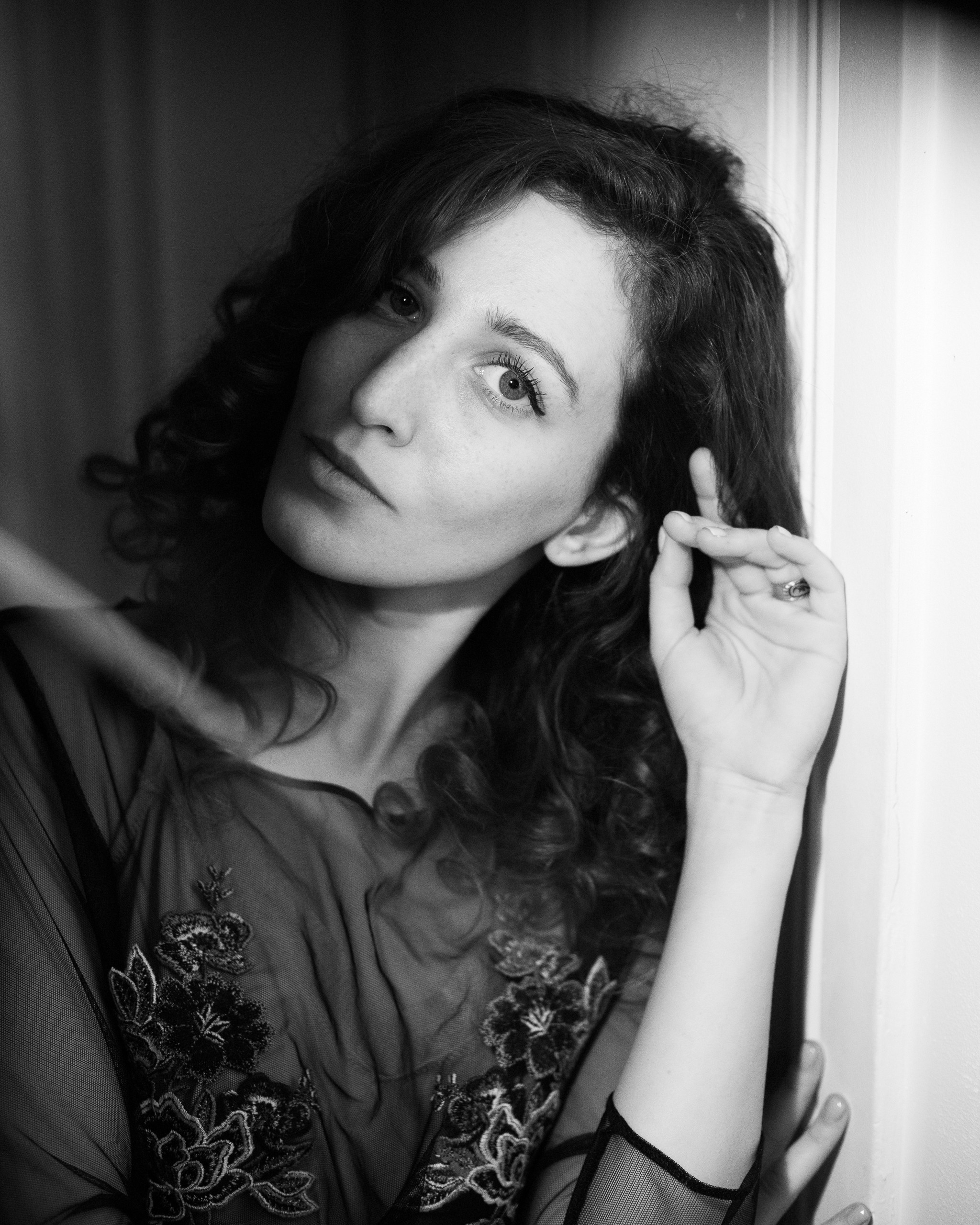 Творческая съемка женского портрета. Портретный фотограф Белград Матвей Кармаков