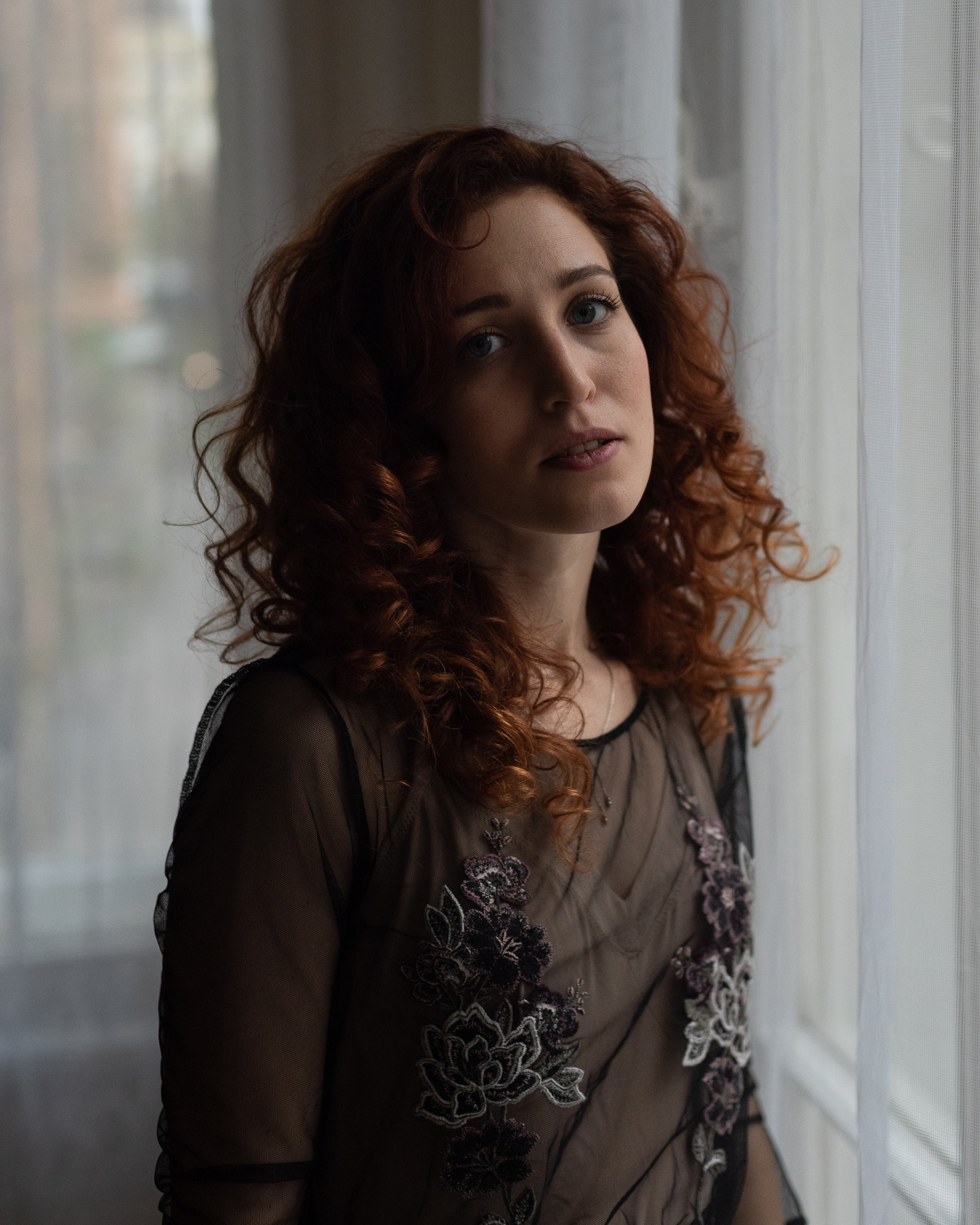 Творческая съемка женского портрета. Портретный фотограф Белград Матвей Кармаков