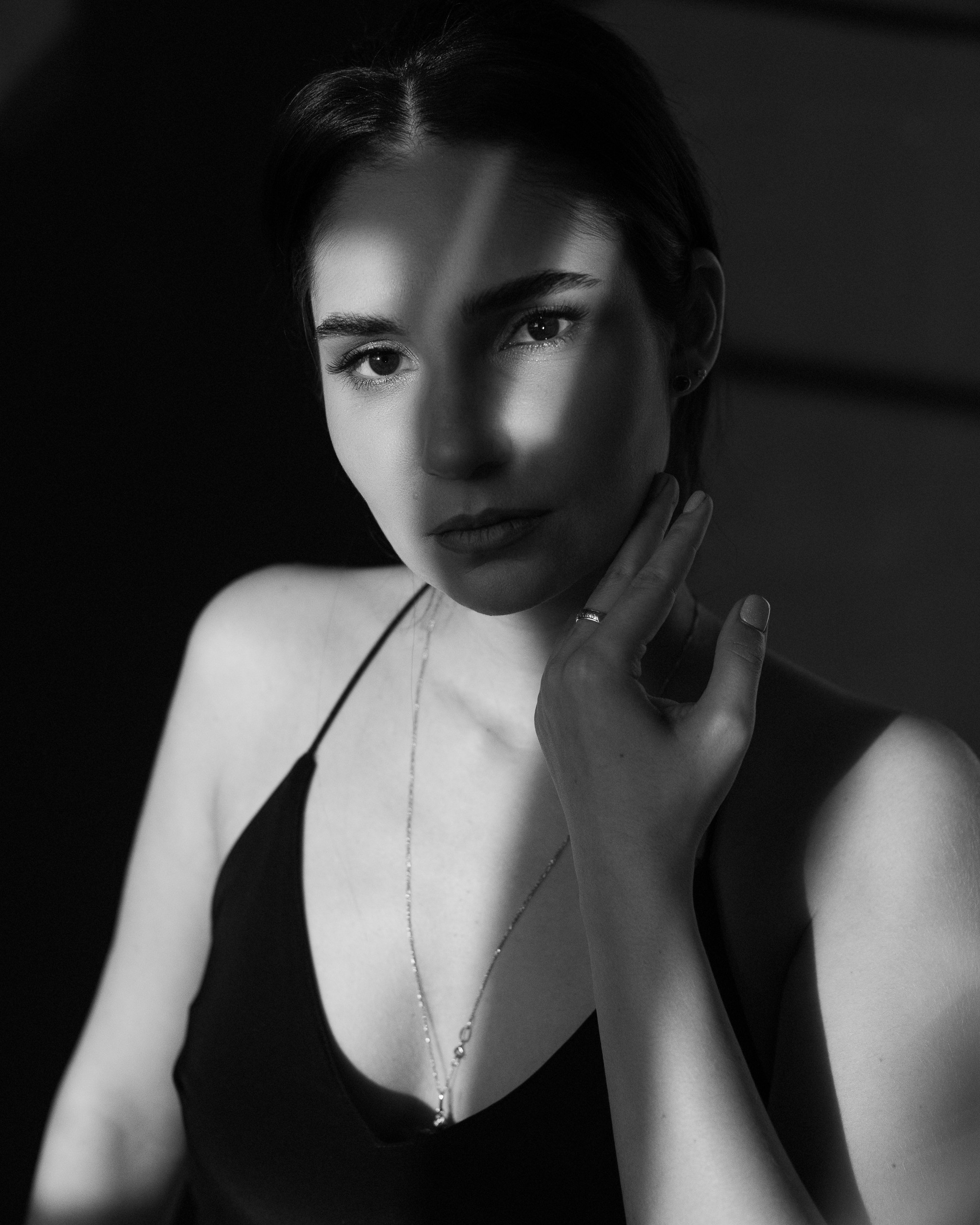 Частная съемка женского портрета. Портретный фотограф Белград Матвей Кармаков