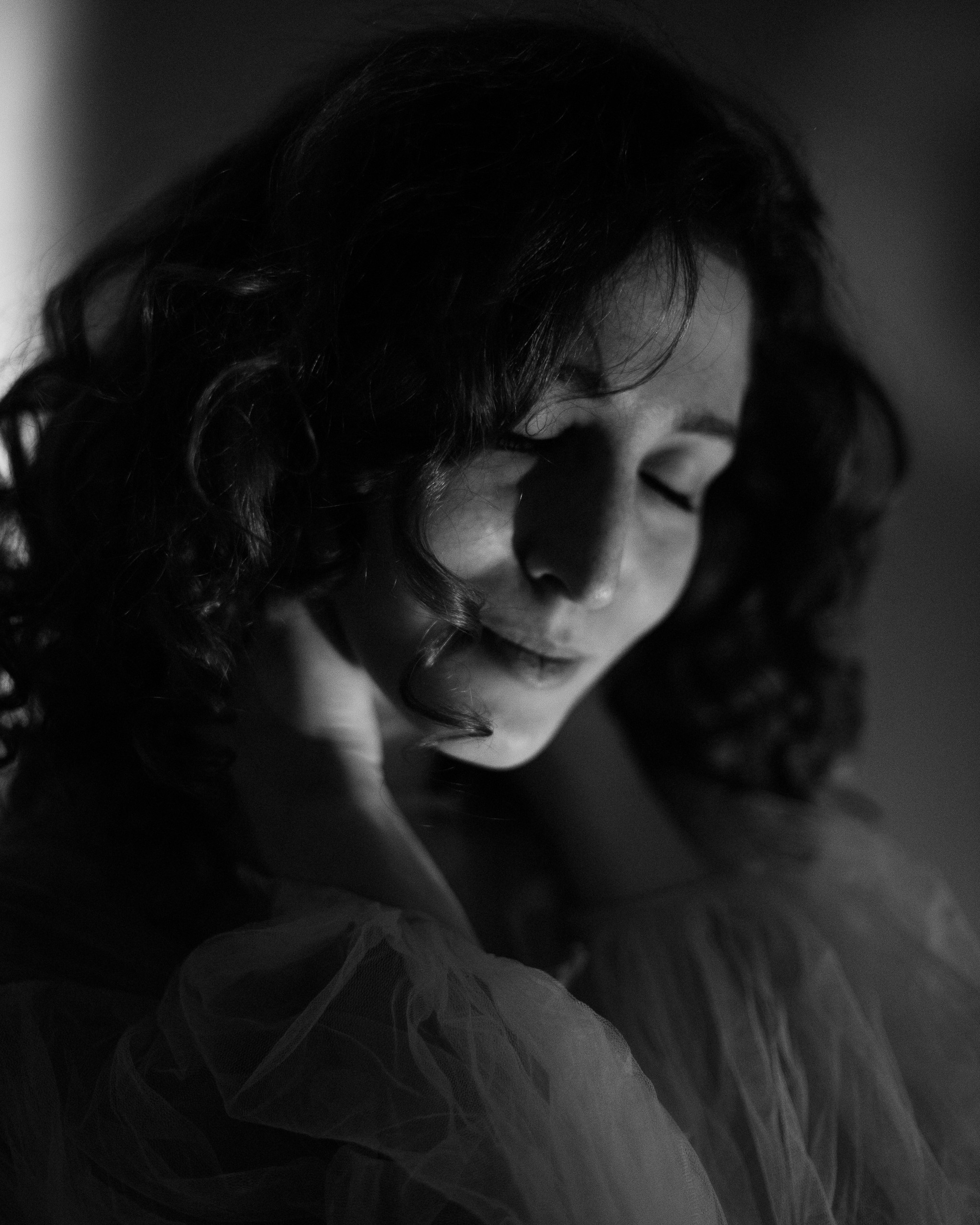 Творческая съемка женского портрета. Портретный фотограф Белград Матвей Кармаков