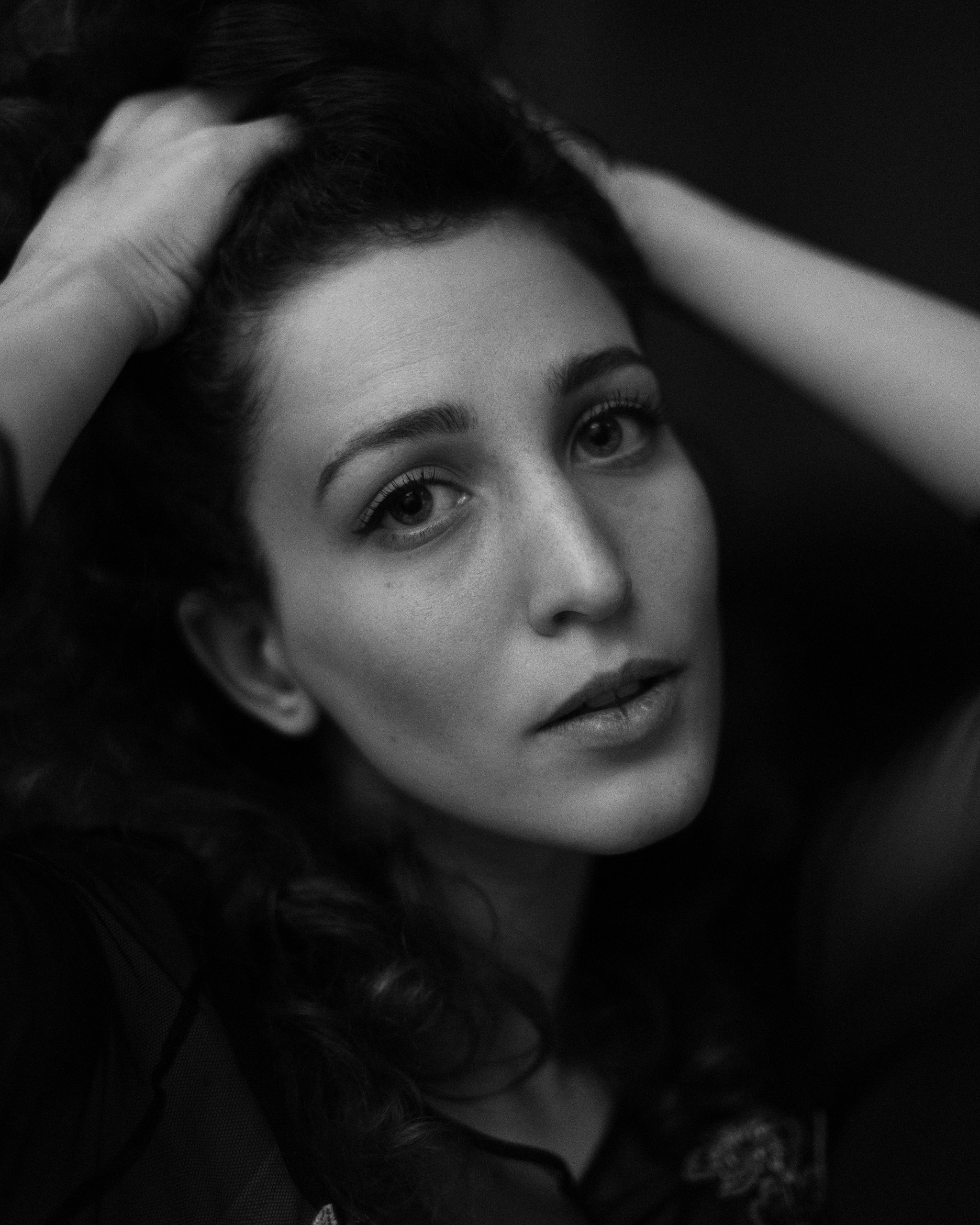 Творческая съемка женского портрета. Портретный фотограф Белград Матвей Кармаков