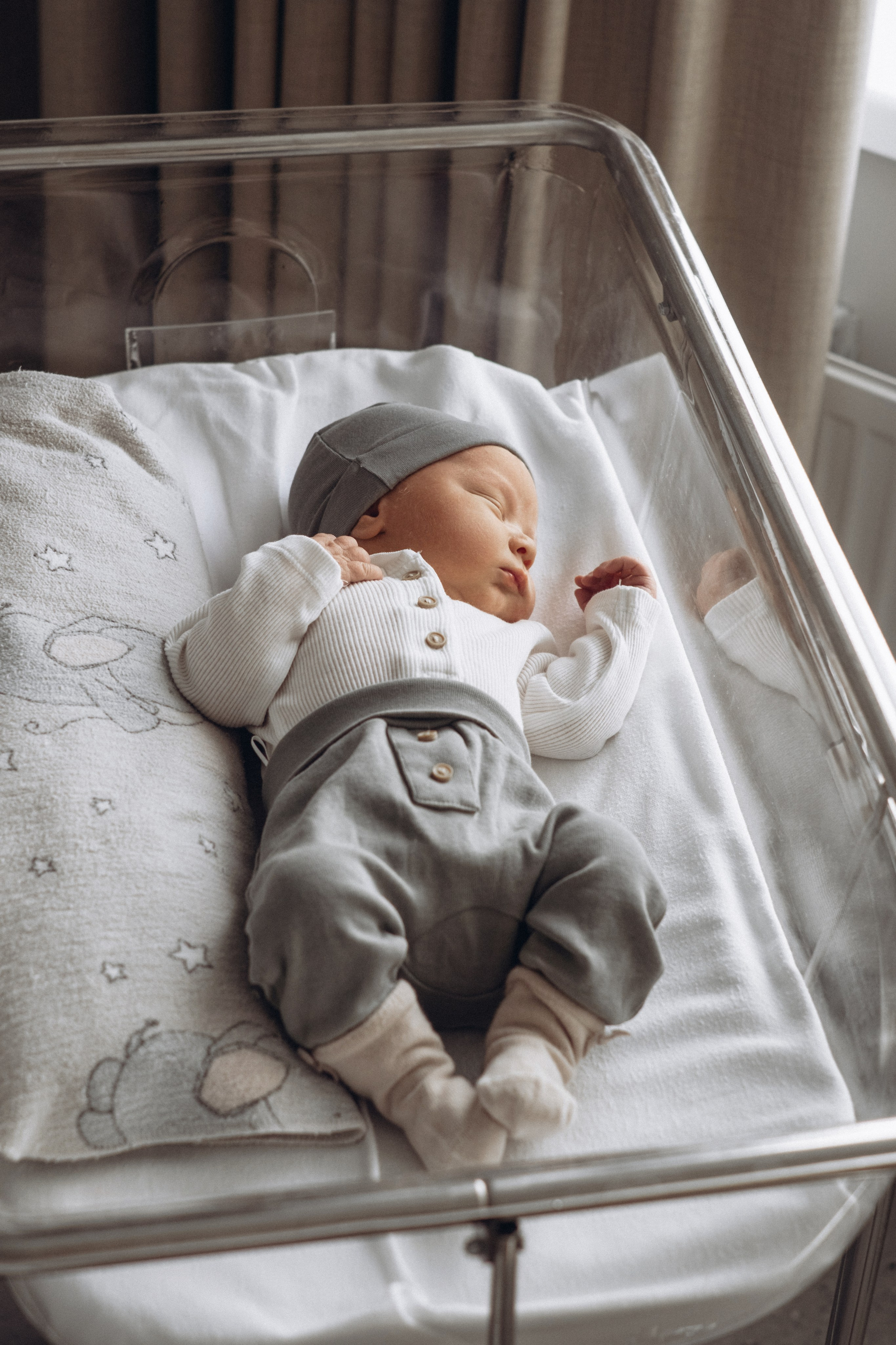 Выписка Тони, Саши и Гаврюши. Семейный и детский фотограф в Санкт-Петербурге