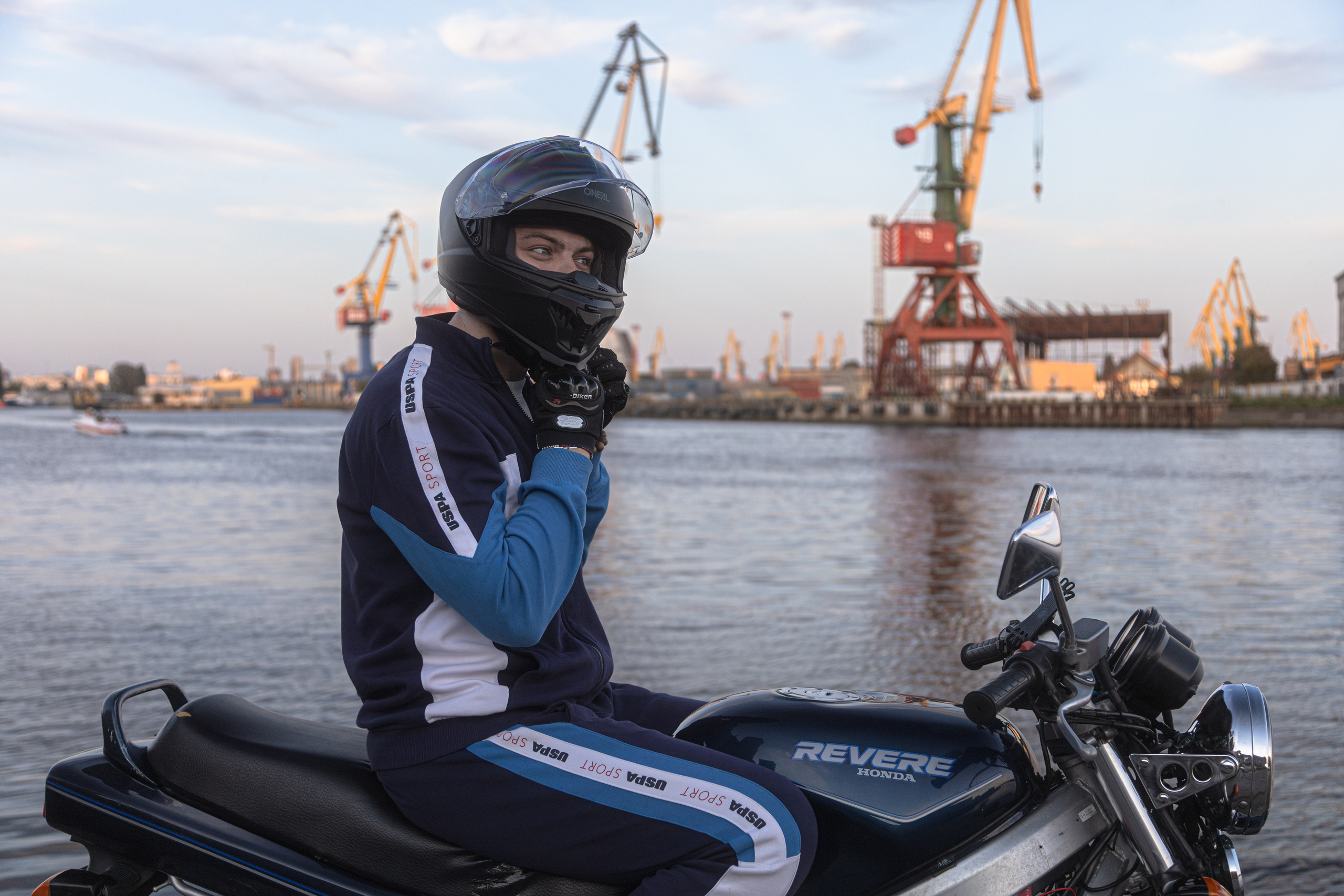 Daniil R. — Digital Noise —