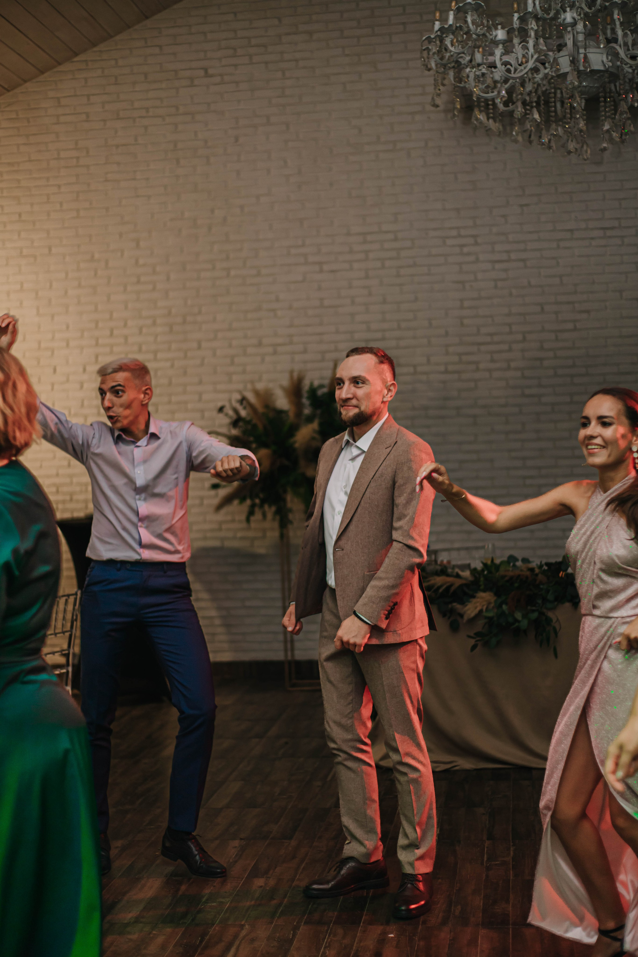 Вячеслав и Анастасия (пакет «Весь день»). Фотограф Дарья Маташкова