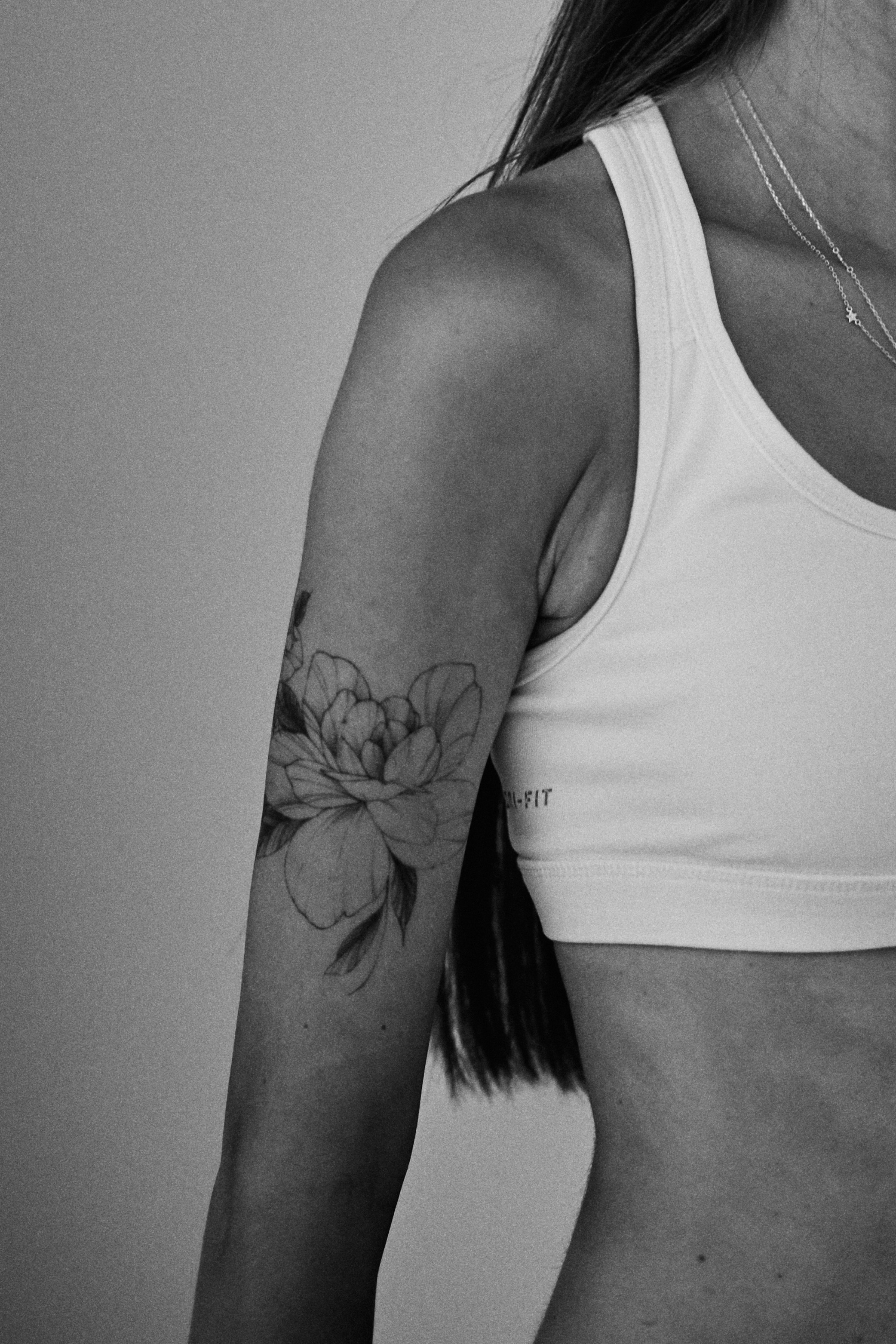 Смм специалист. Женский и контент фотограф в Москве