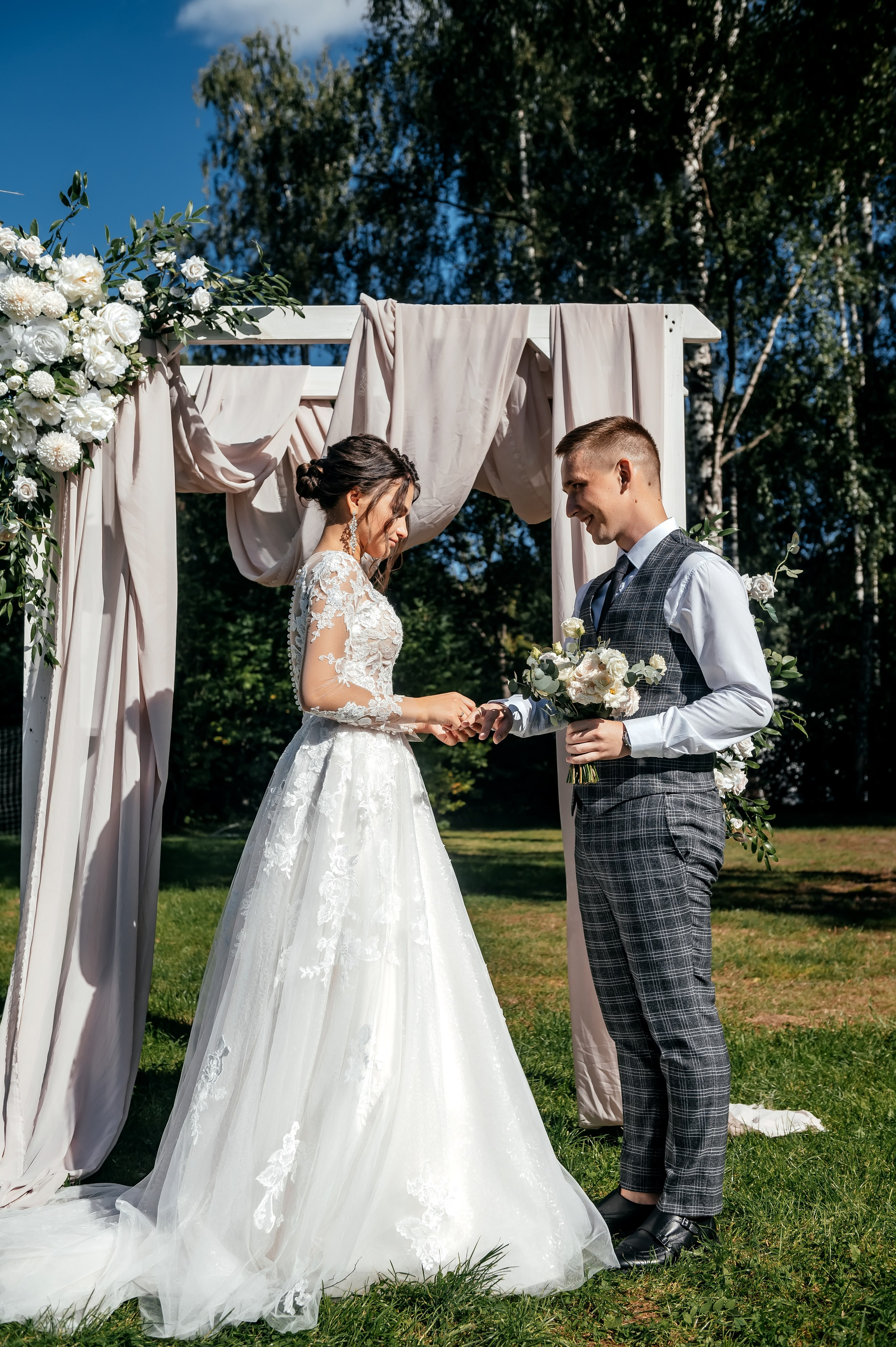 Медвежьи озера и любовь. Свадебная фотоистория. Свадебный и семейный фотограф Виктория Носачёва. Щелково, Москва и МО