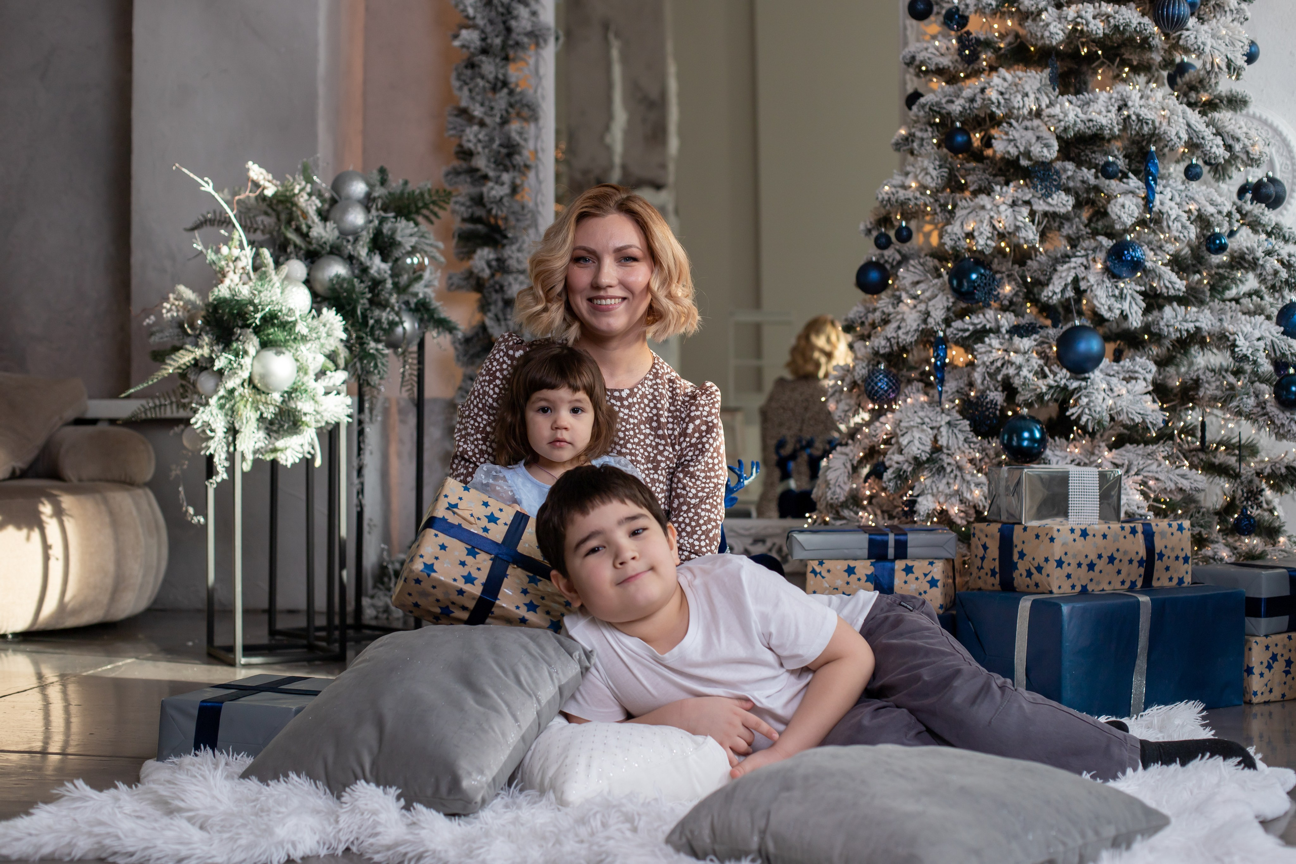 Новогодняя с семьёй Насти. Фотосессия под любой запрос в Красноярске. т+79237847111