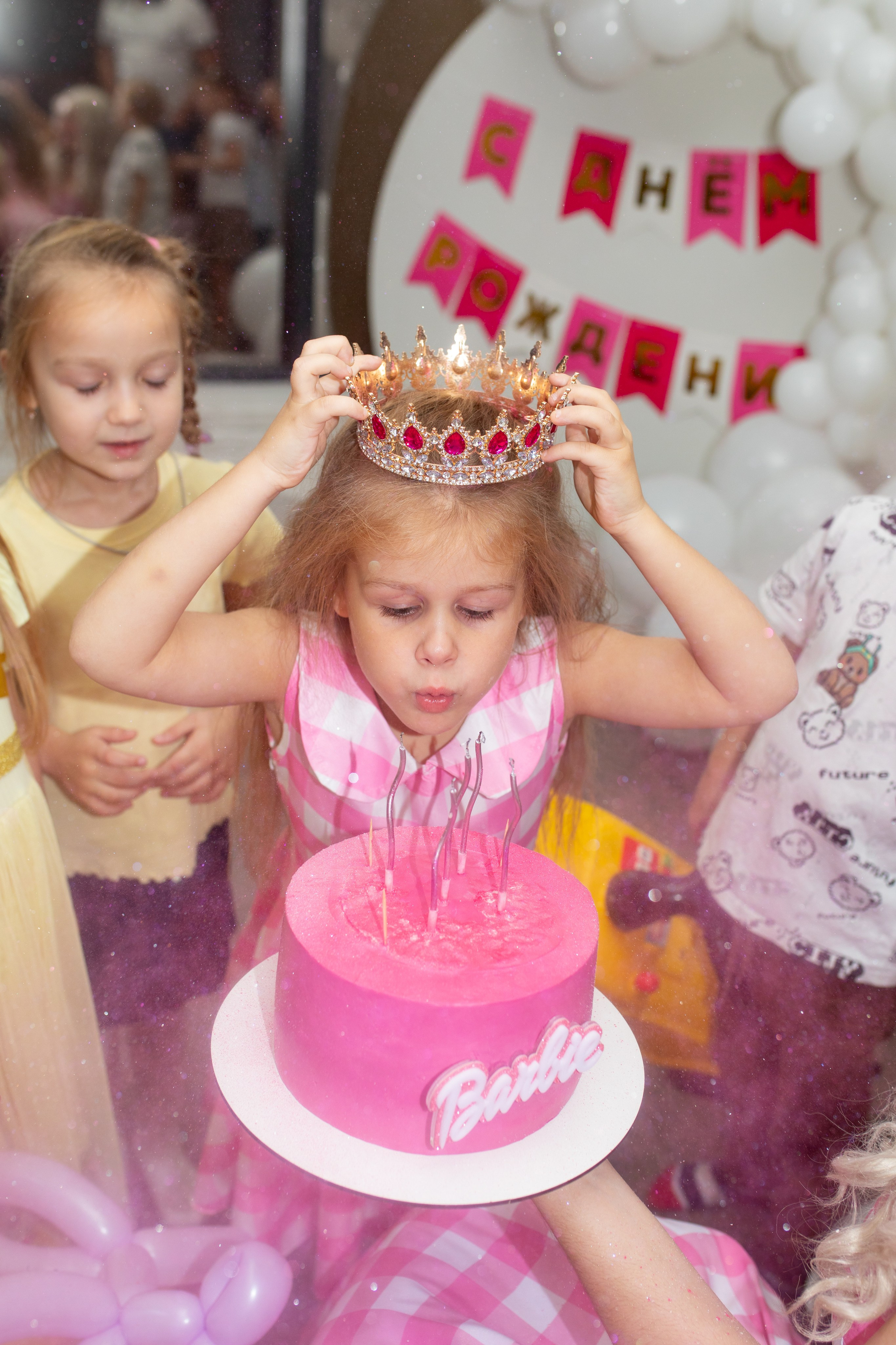 День рождения в стиле Барби. Лофт «Облака». Фотограф в Новосибирске Ася Зверева