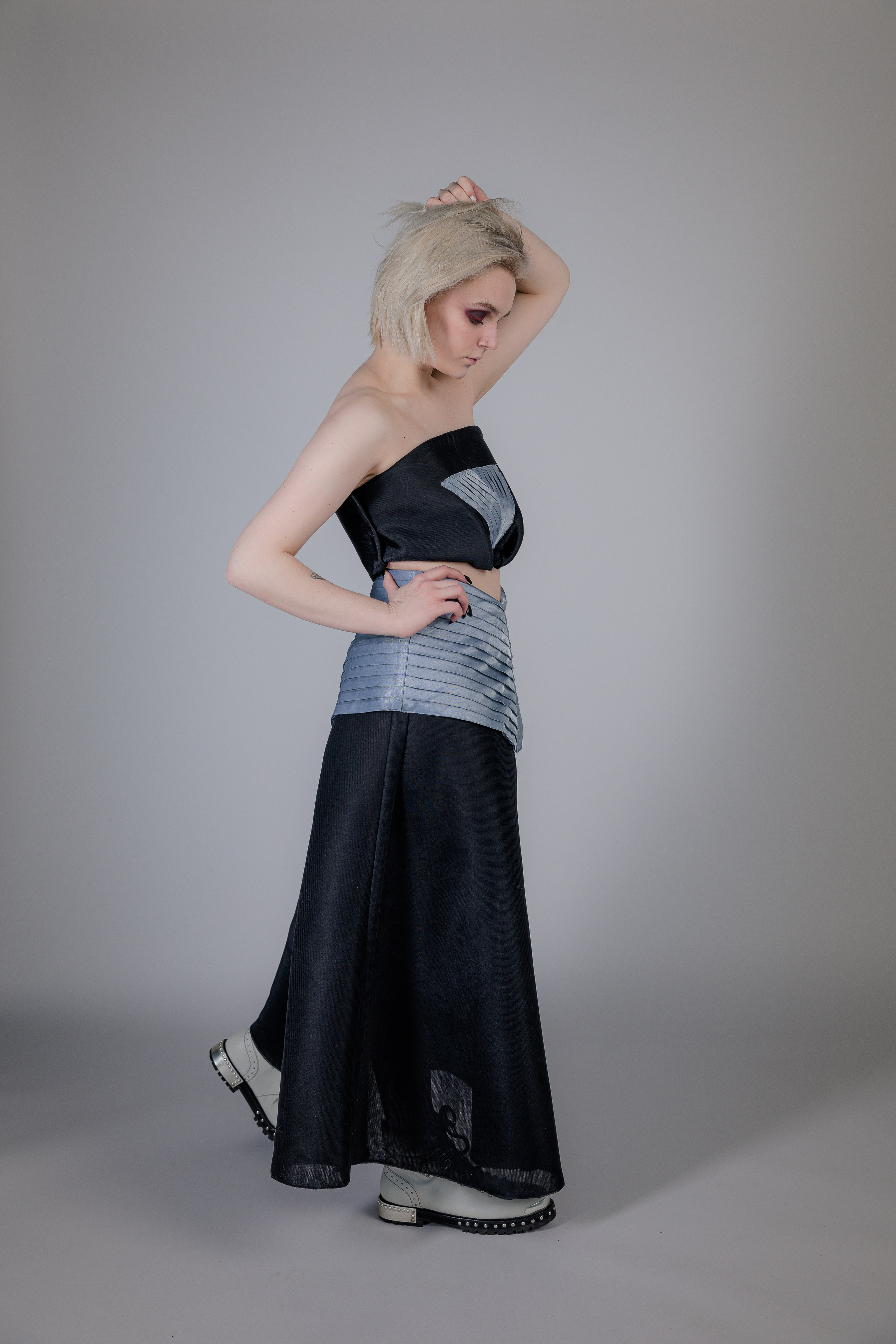 Студийная съемка одежды для студенки модельера. Фотограф и режиссер Московко Екатерина