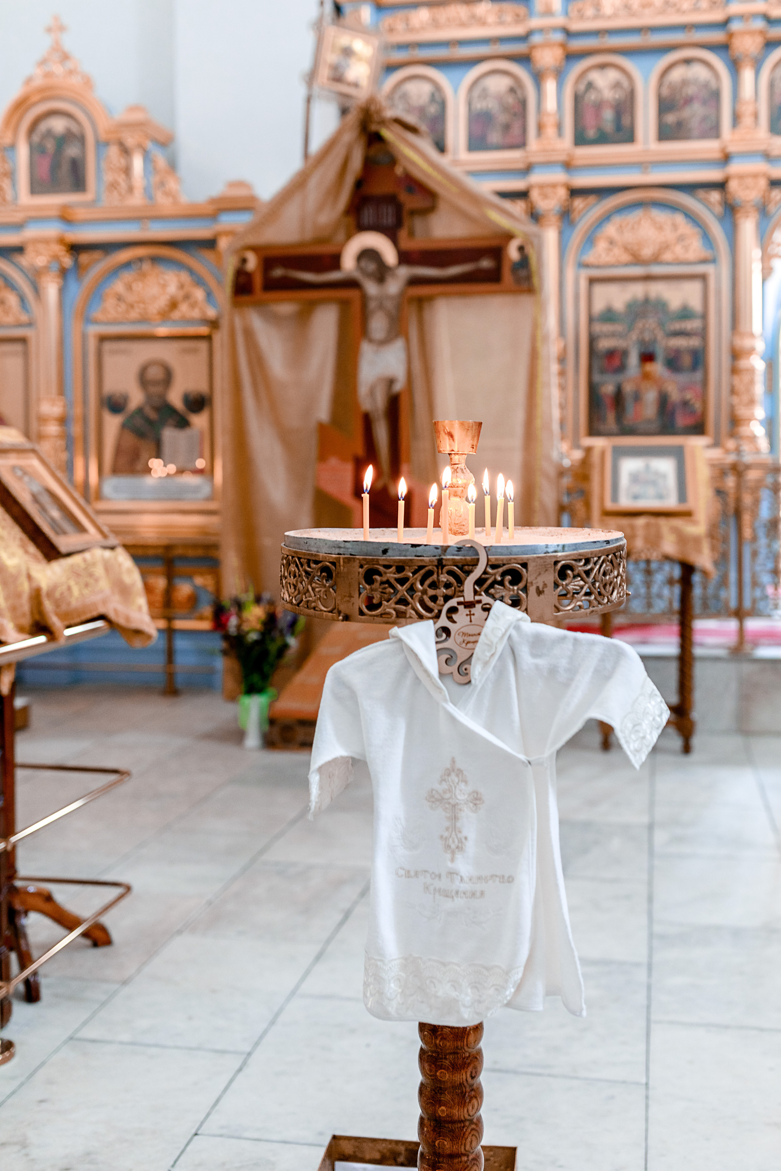 Съемки в храме. Семейный и церковный фотограф в Нефтеюганске