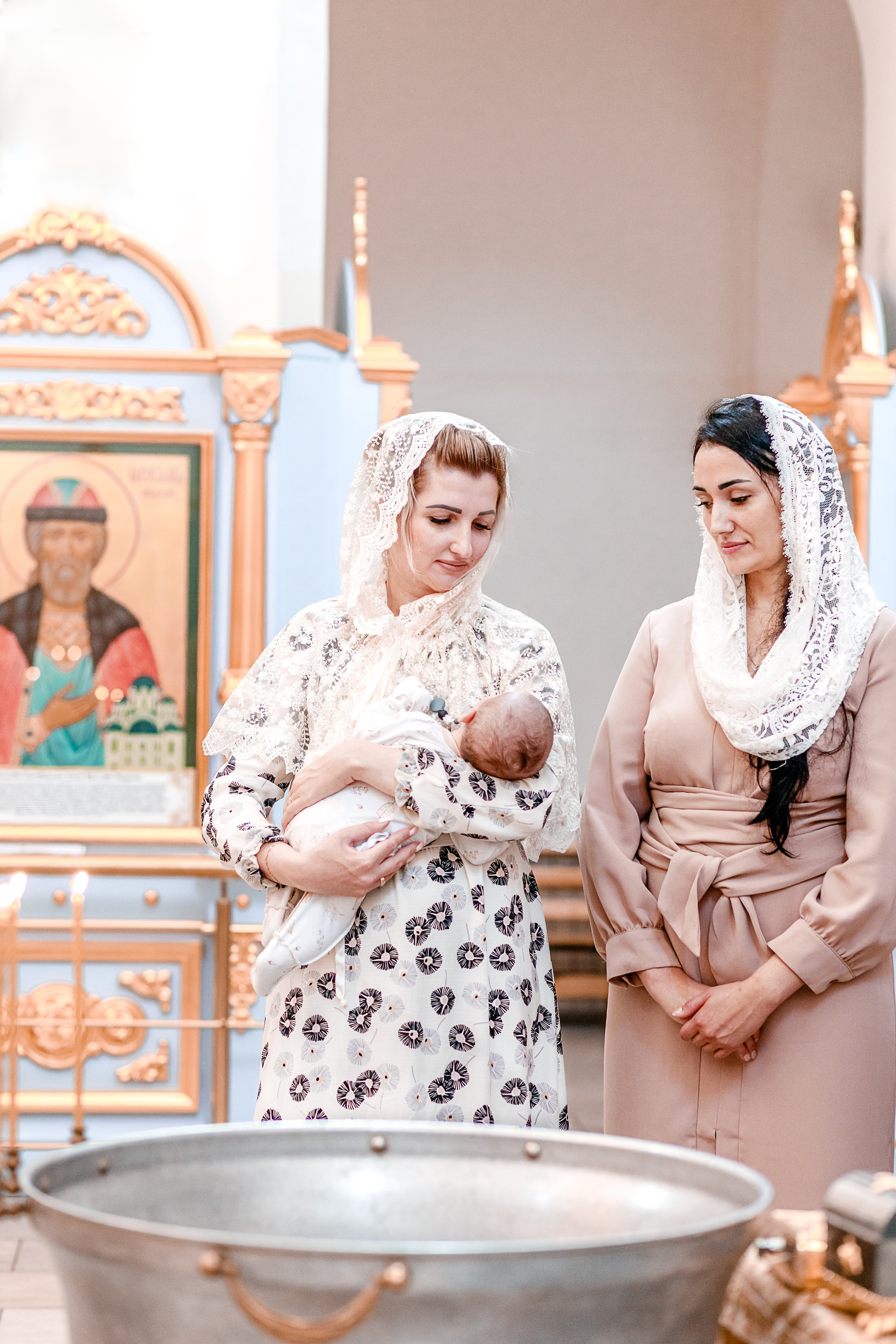 Съемки в храме. Семейный и церковный фотограф в Нефтеюганске