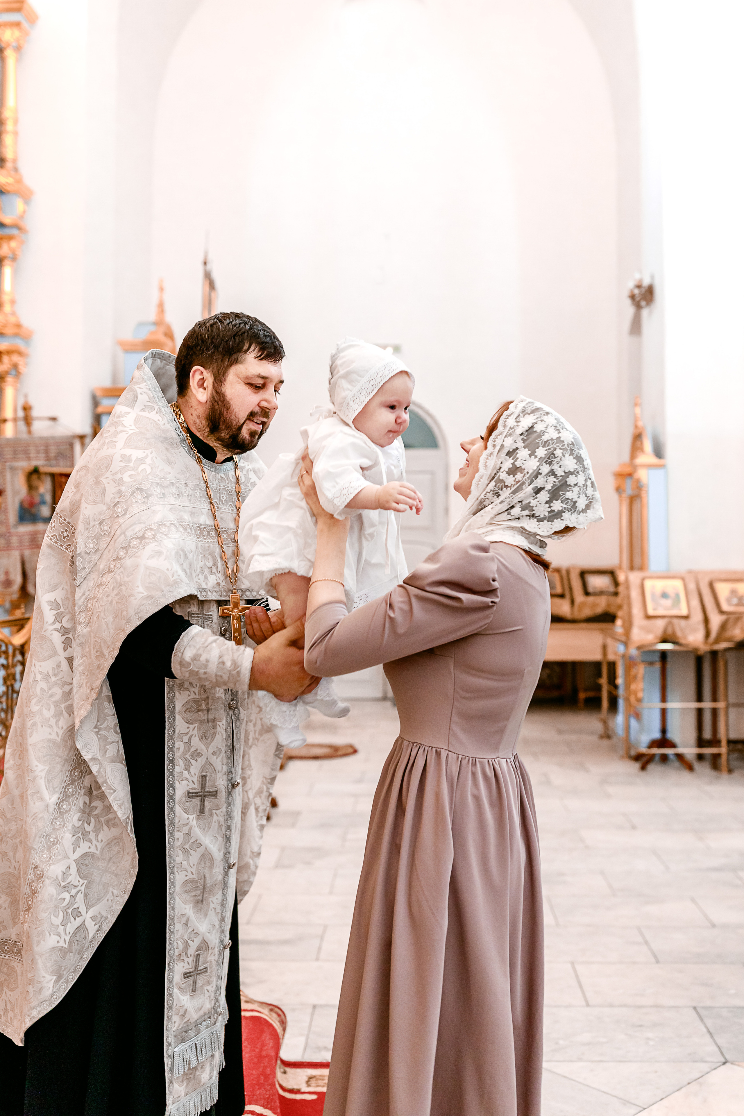 Съемки в храме. Семейный и церковный фотограф в Нефтеюганске