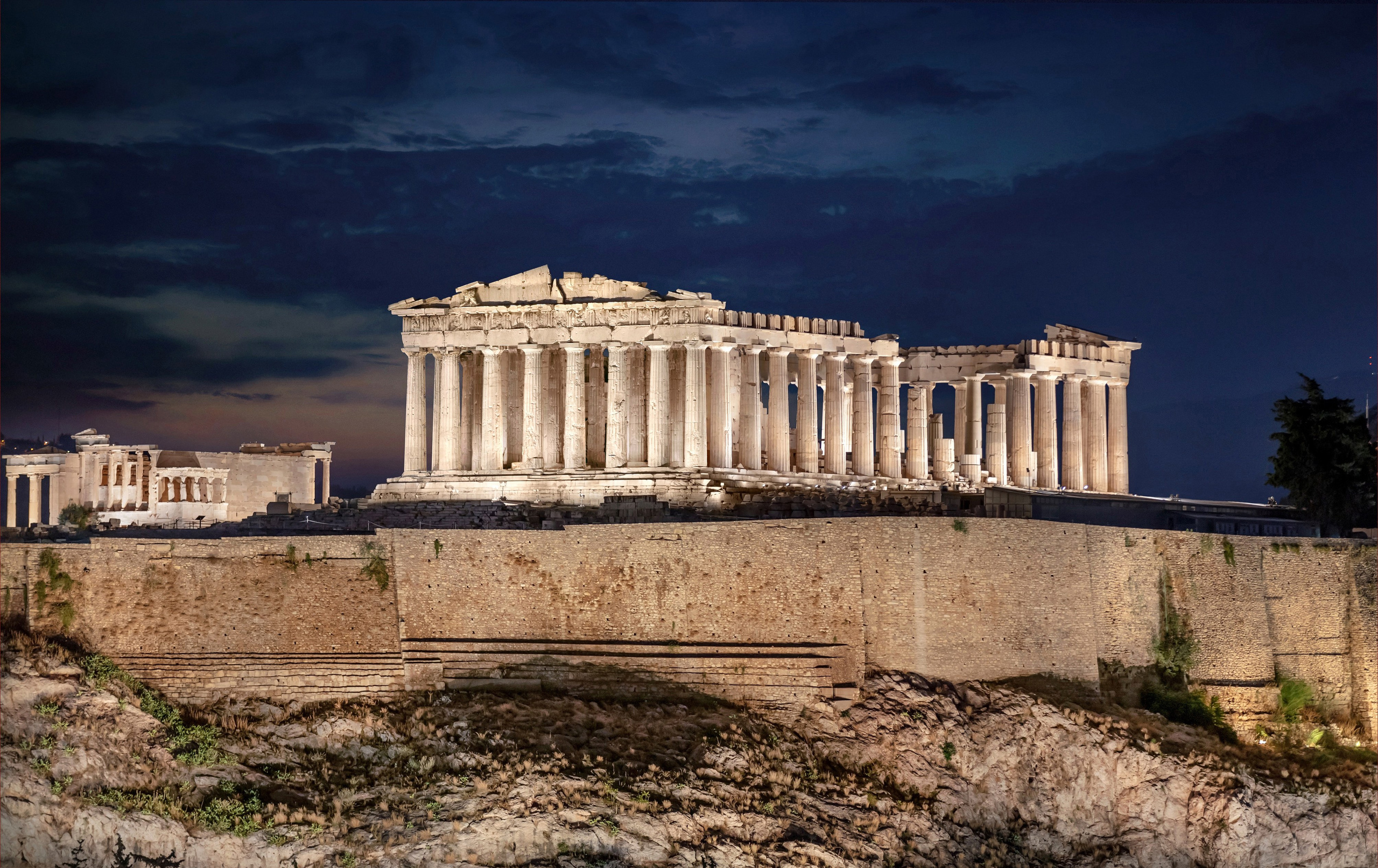 BEFORE/AFTER. ArtistSOS