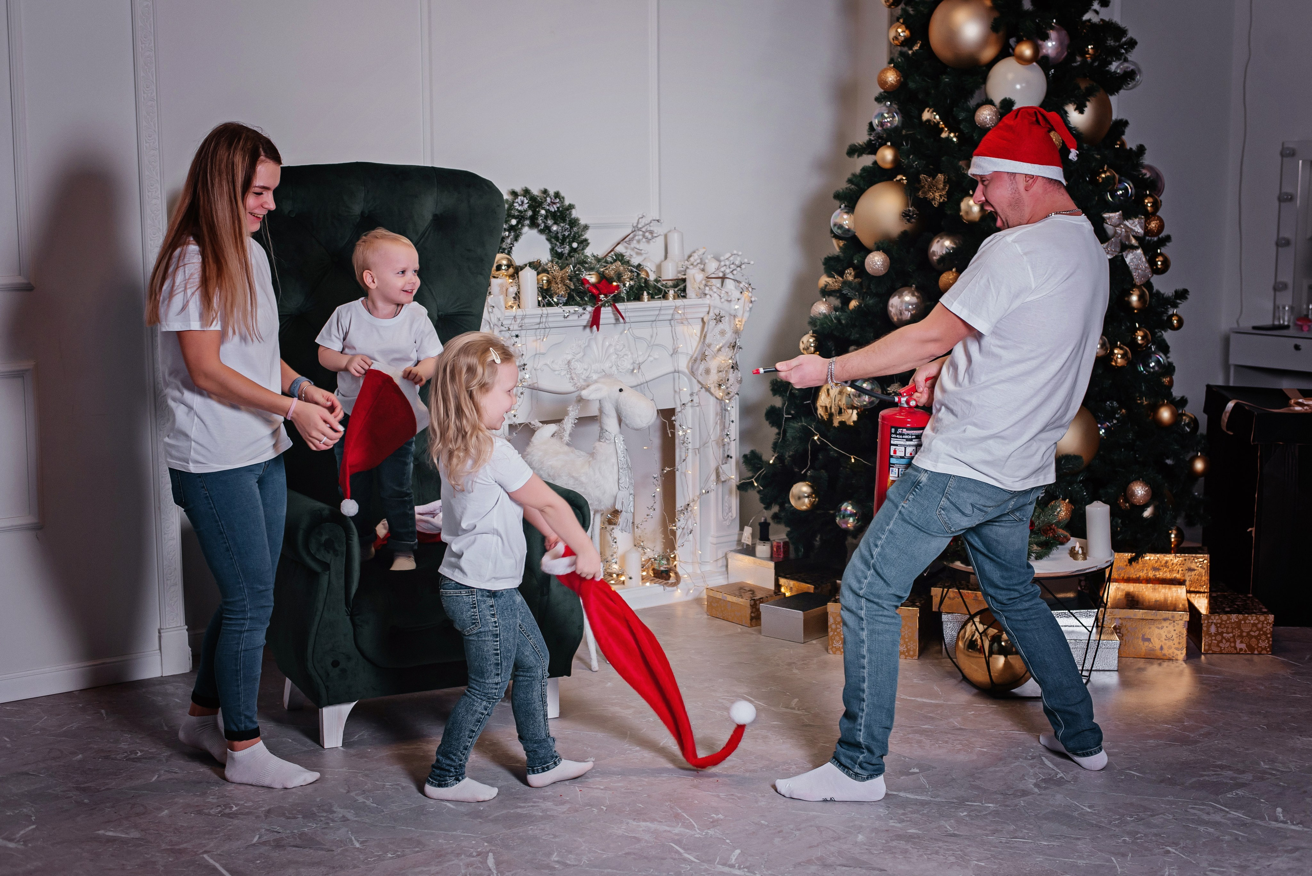 С шарами у моря. Детский и семейный фотограф выпускной альбом Приморско-Ахтарск