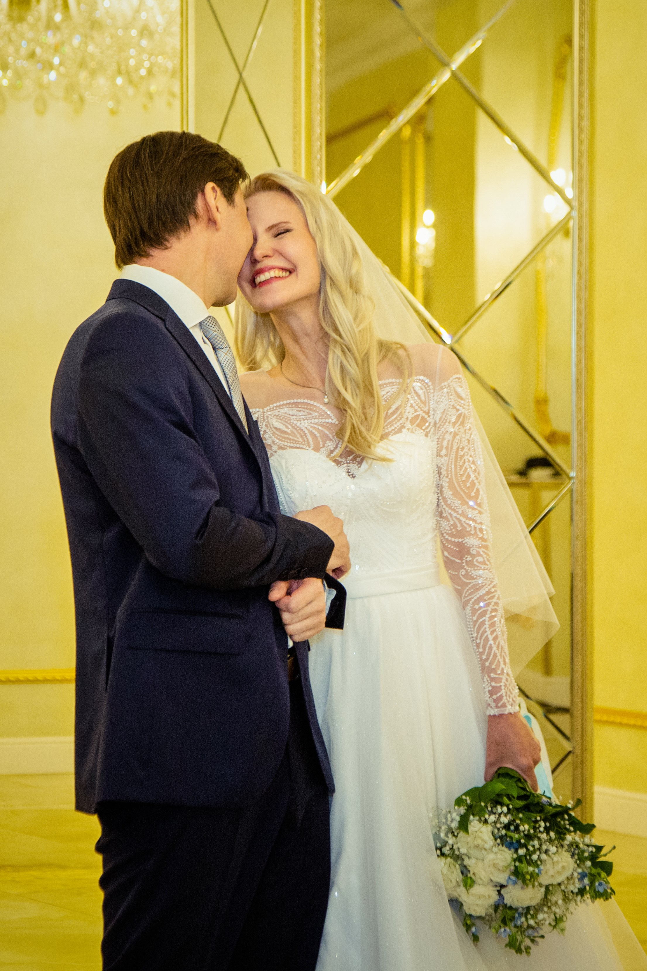 Свадебная фотосессия на ВДНХ. Свадебный и семейный фотограф в Москве и Подмосковье Лариса Козлова