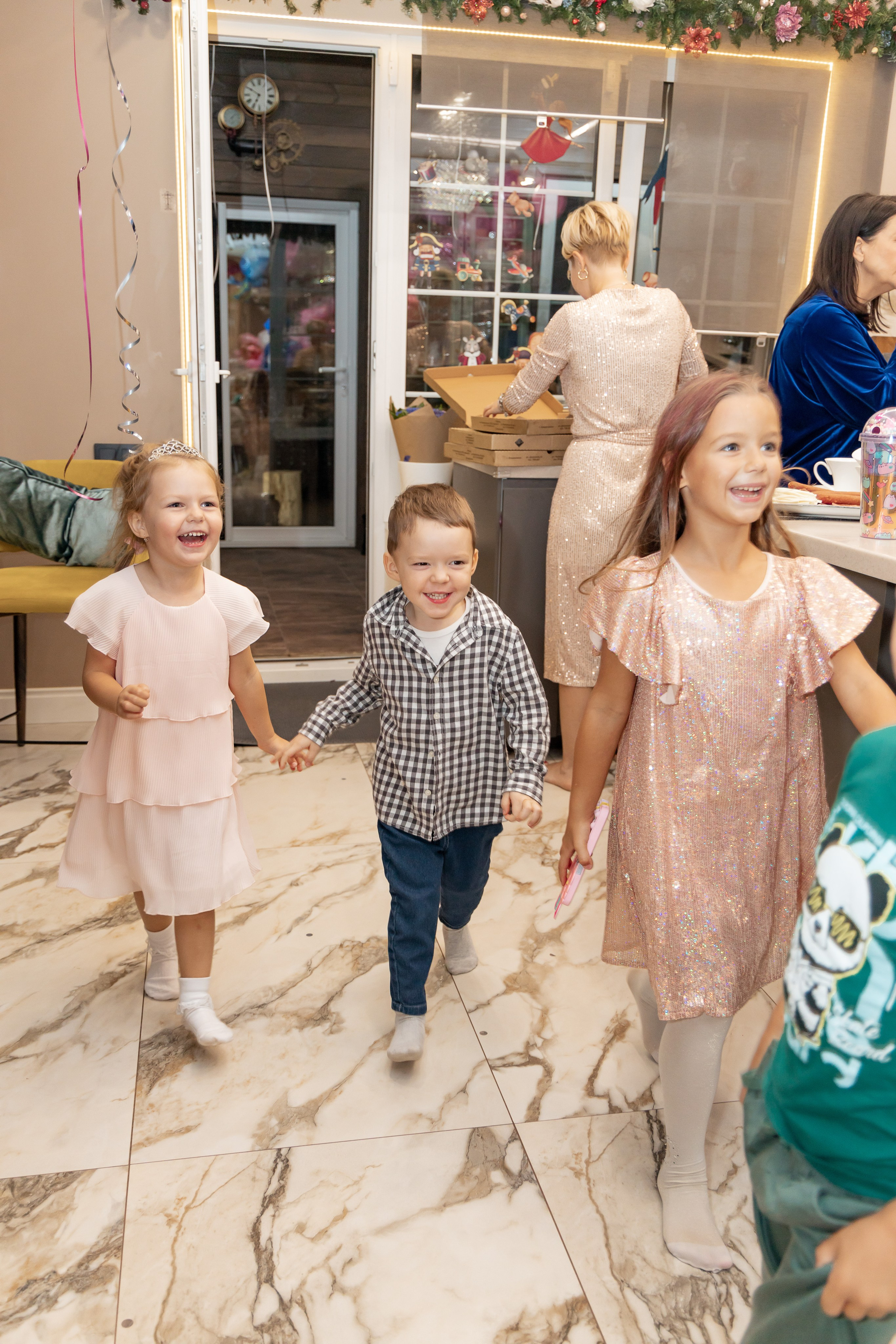 День Рождения в Доме. Свадебный фотограф в городе Подольск МО и Москва Крылова Ирина