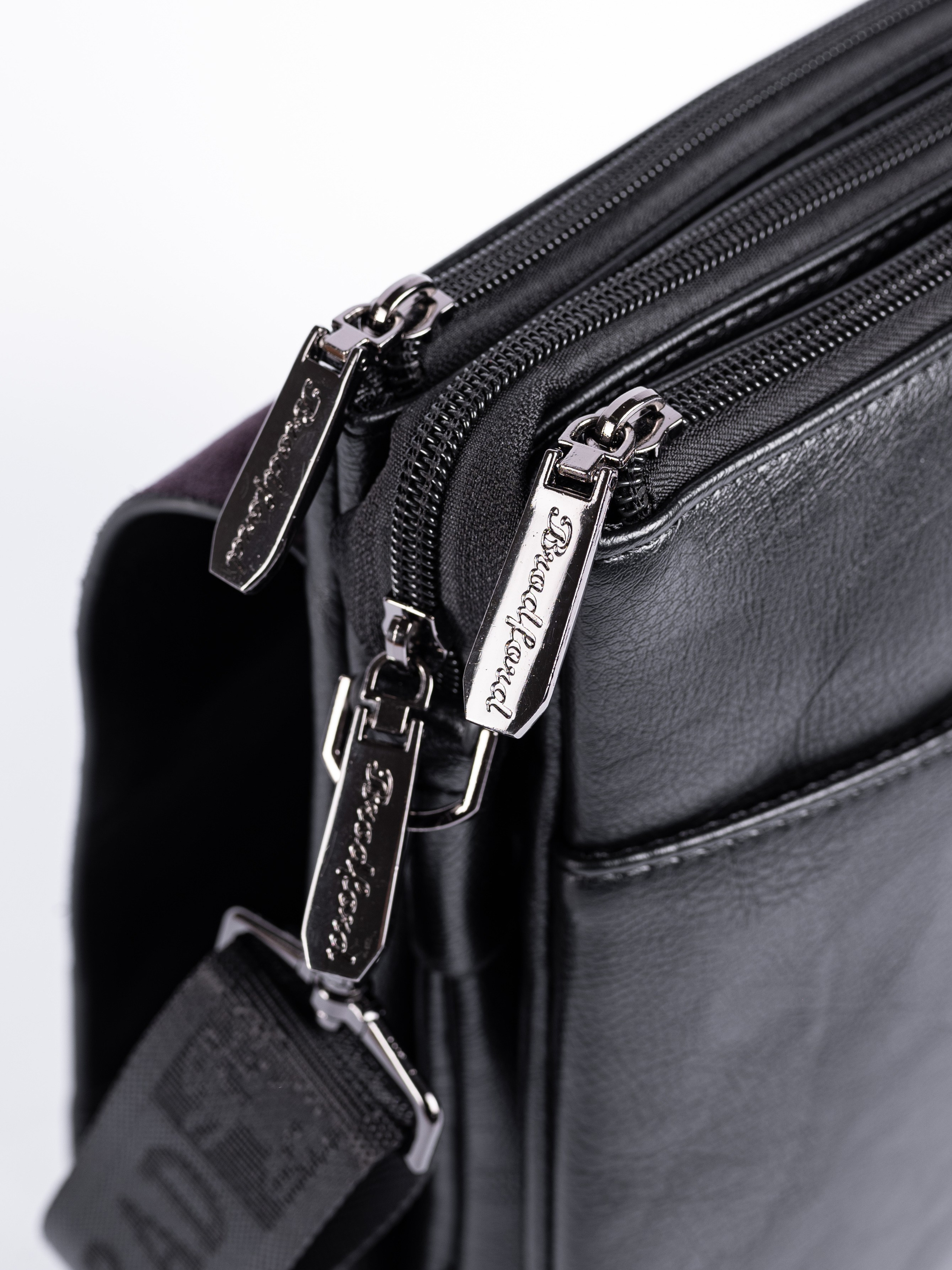 Сумки мужские. Предметный фотограф, фото для маркетплейсов Пятигорск, КМВ