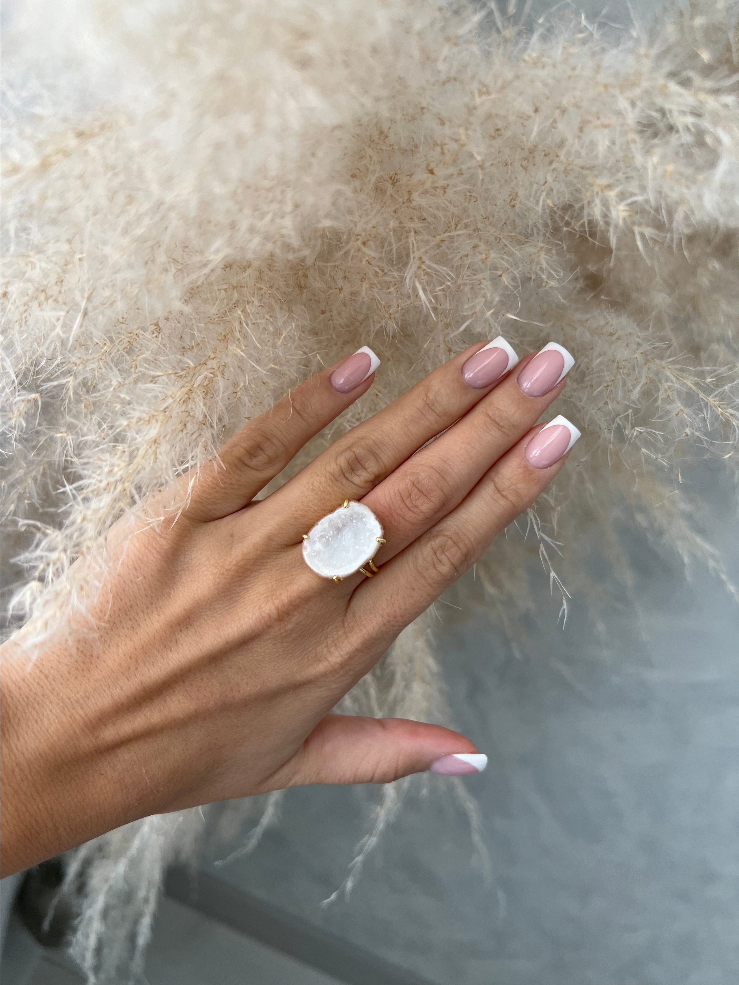 Белое украшение из натурального Агата колечко регулируется