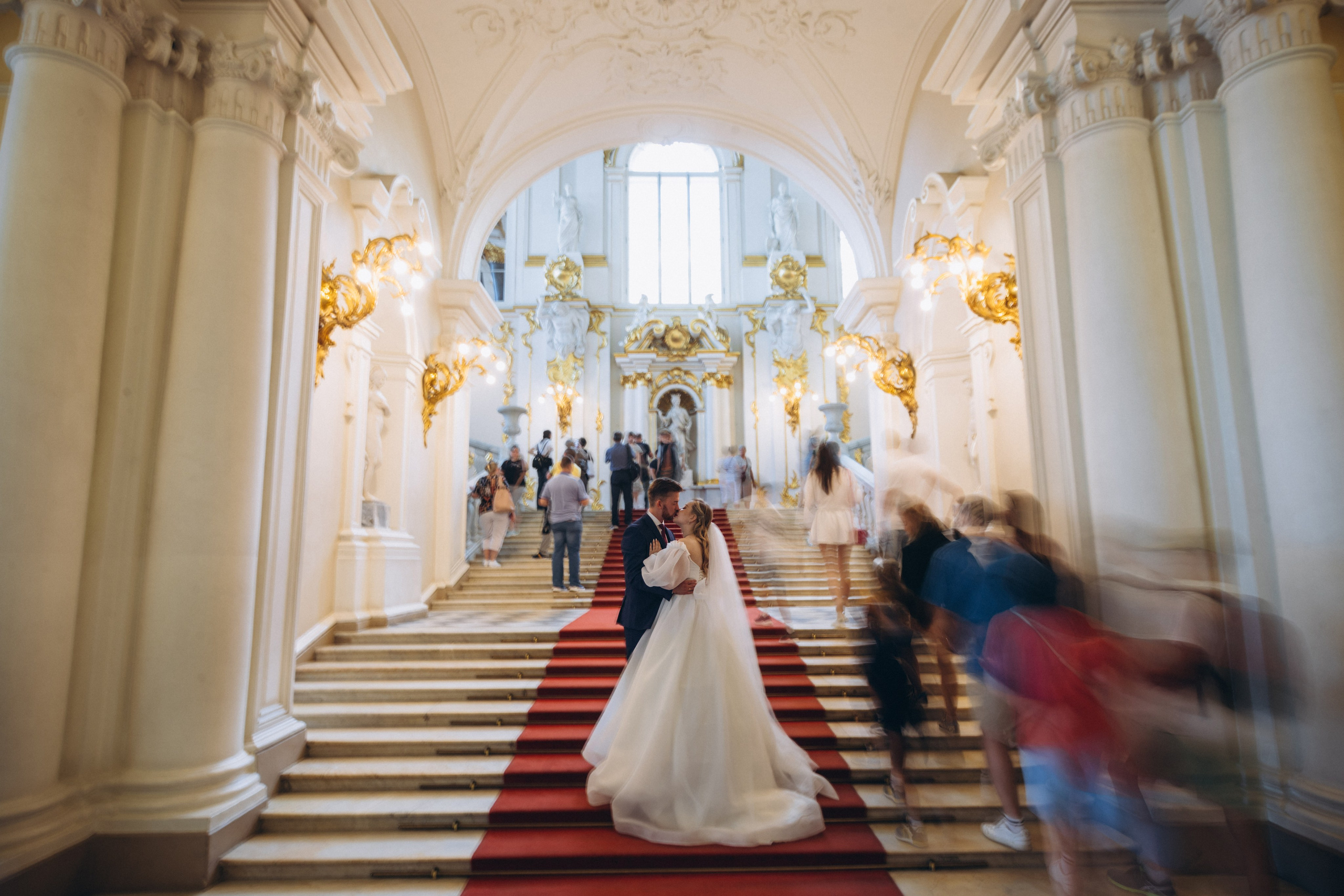 Прогулка в Эрмитаже. Свадебный и семейный фотограф в Санкт-Петербурге Яцына Юрий. Видеоопер