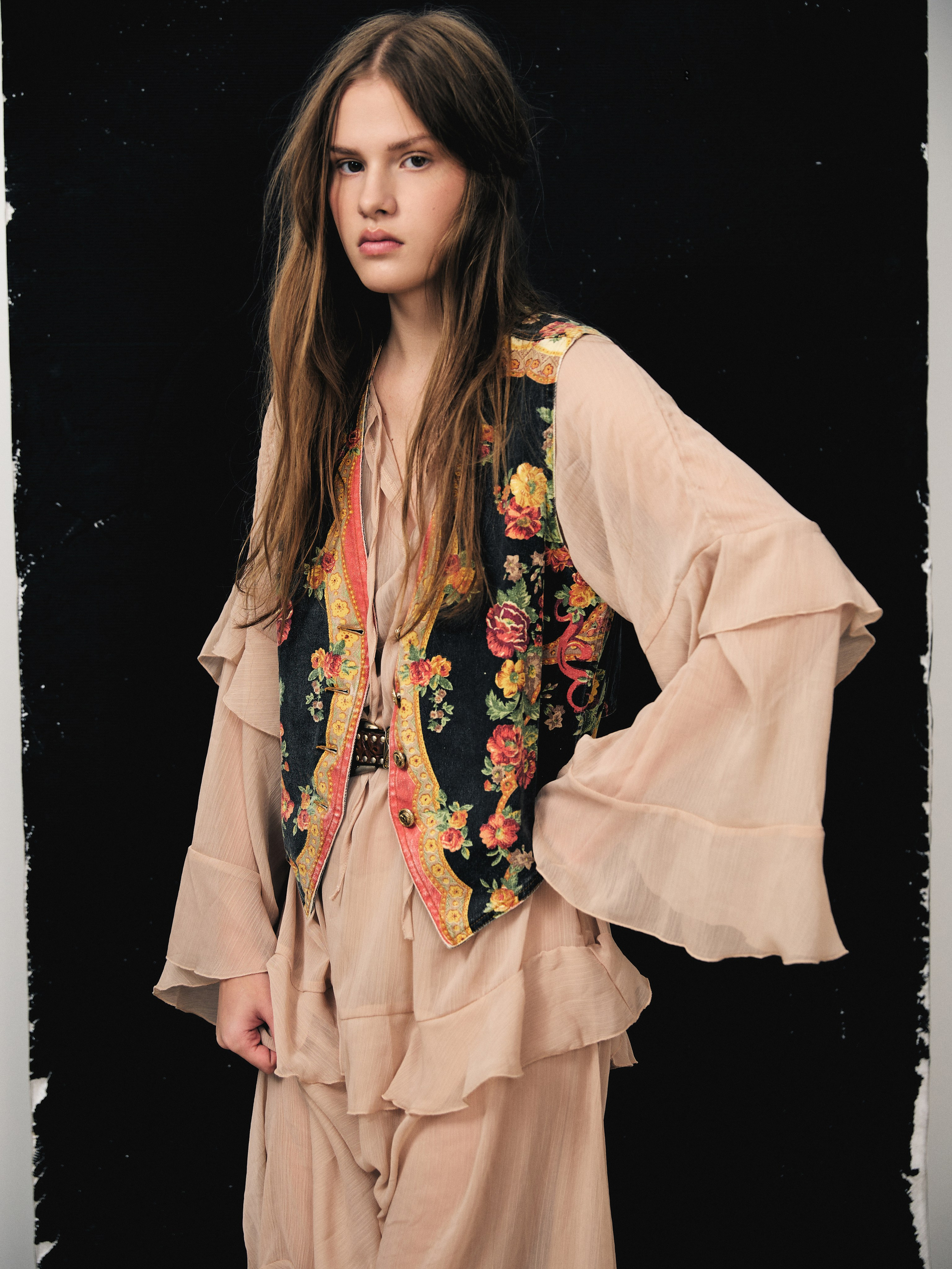 Lookbook. Фотограф в Москве и Сургуте Алла Лесовая. Снимаю каталог для брендов и индивидуальные портреты для людей